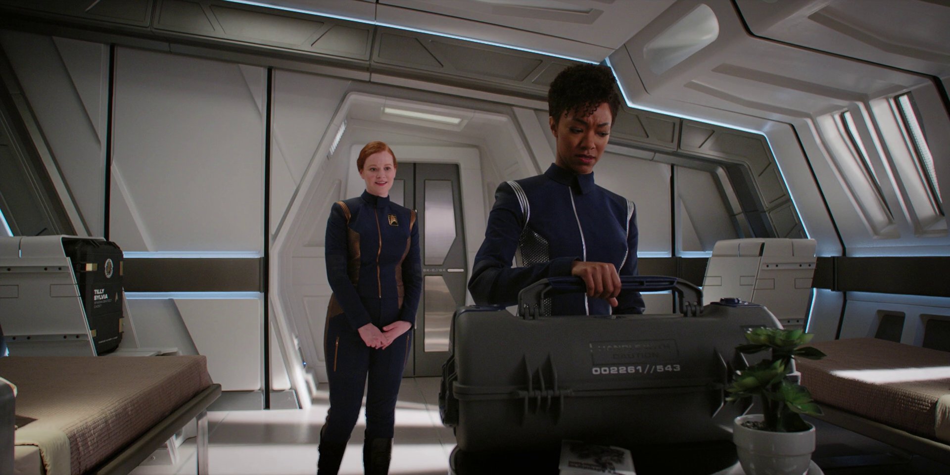 extant_StarTrekDiscovery_1x04-TheButchersKnifeCaresNotForTheLambsCry_0338.jpg
