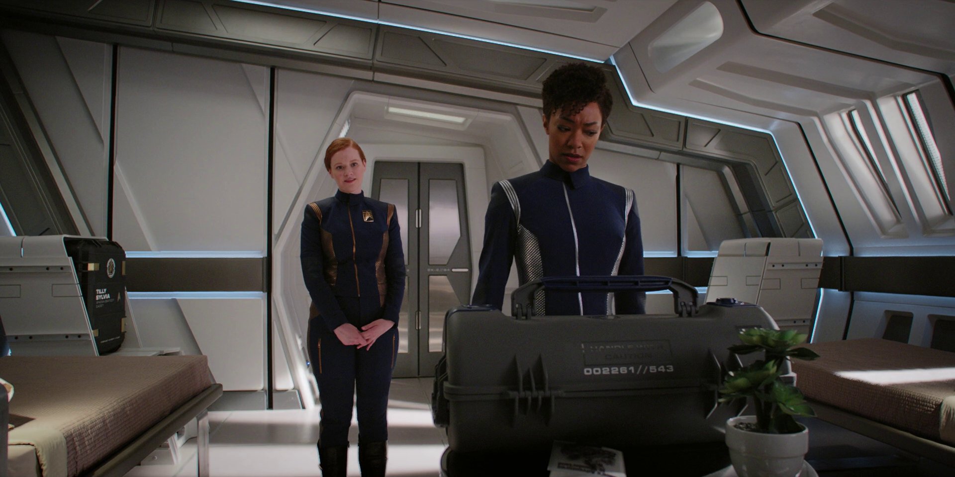 extant_StarTrekDiscovery_1x04-TheButchersKnifeCaresNotForTheLambsCry_0341.jpg