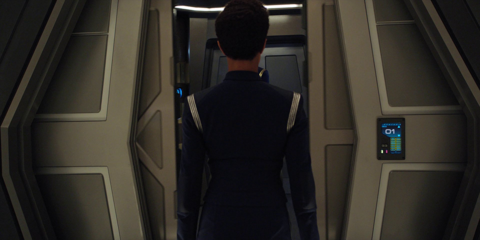 extant_StarTrekDiscovery_1x04-TheButchersKnifeCaresNotForTheLambsCry_0402.jpg