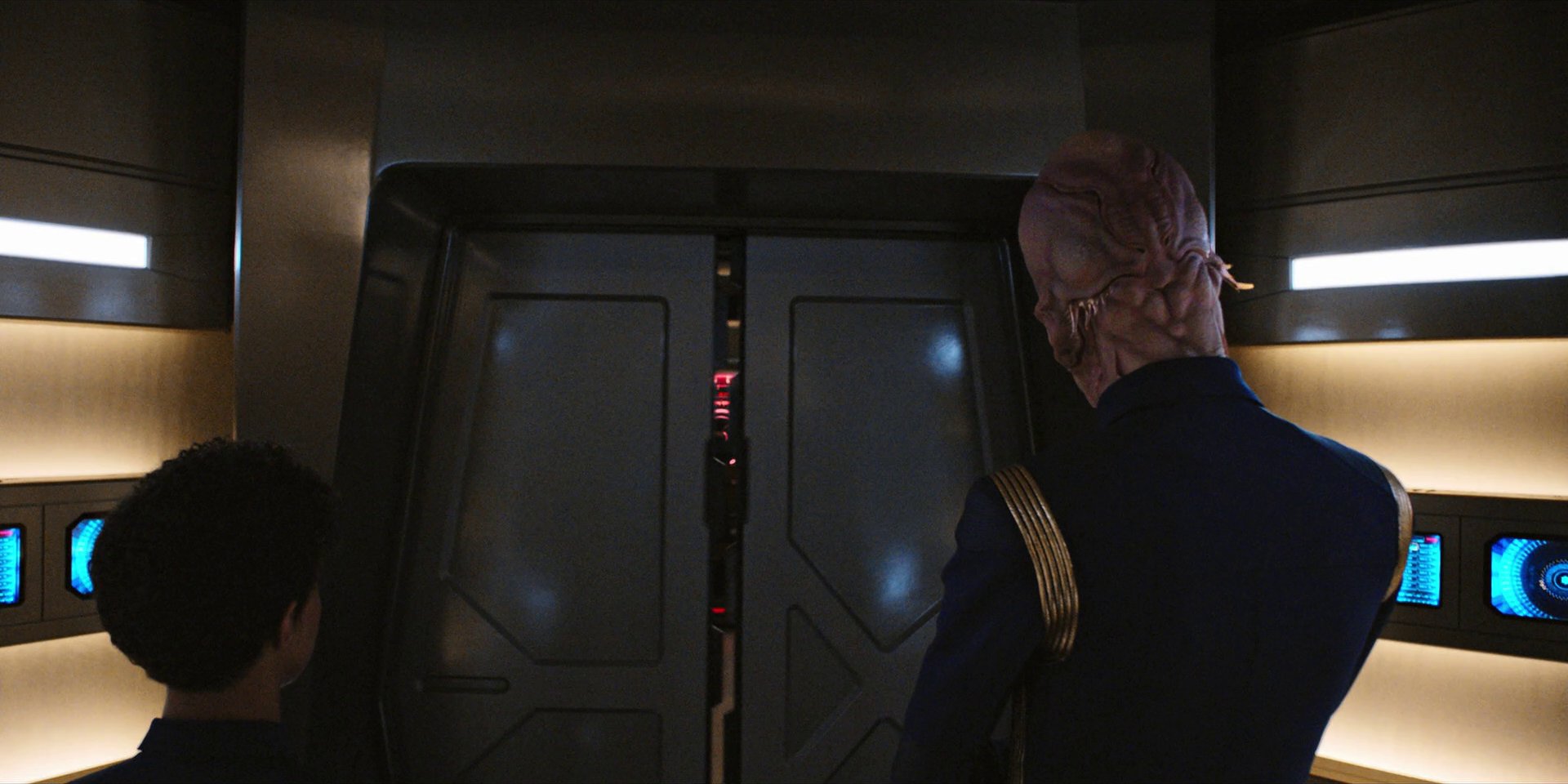 extant_StarTrekDiscovery_1x04-TheButchersKnifeCaresNotForTheLambsCry_0504.jpg