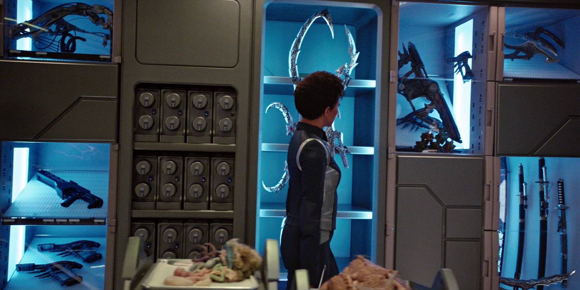 extant_StarTrekDiscovery_1x04-TheButchersKnifeCaresNotForTheLambsCry_0745.jpg