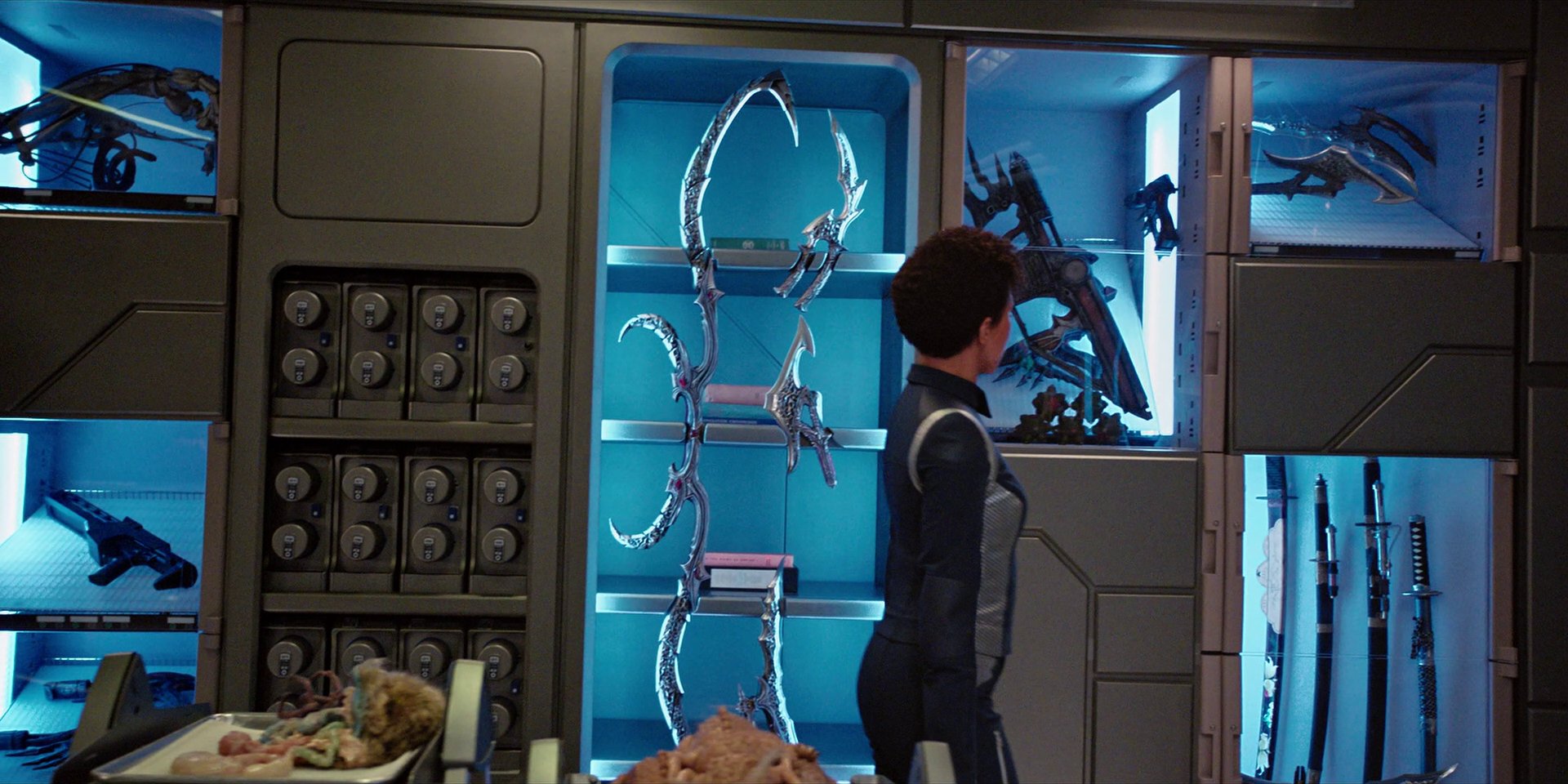 extant_StarTrekDiscovery_1x04-TheButchersKnifeCaresNotForTheLambsCry_0747.jpg