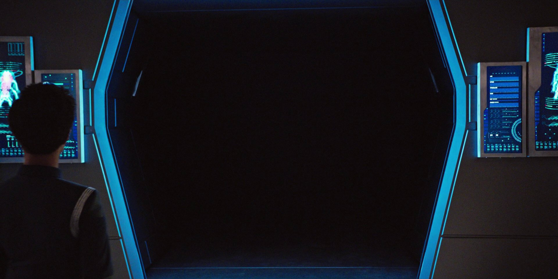 extant_StarTrekDiscovery_1x04-TheButchersKnifeCaresNotForTheLambsCry_0787.jpg