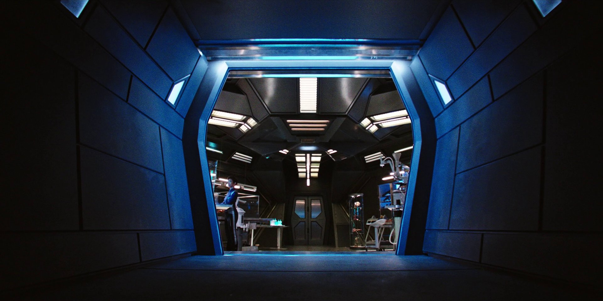 extant_StarTrekDiscovery_1x04-TheButchersKnifeCaresNotForTheLambsCry_1404.jpg