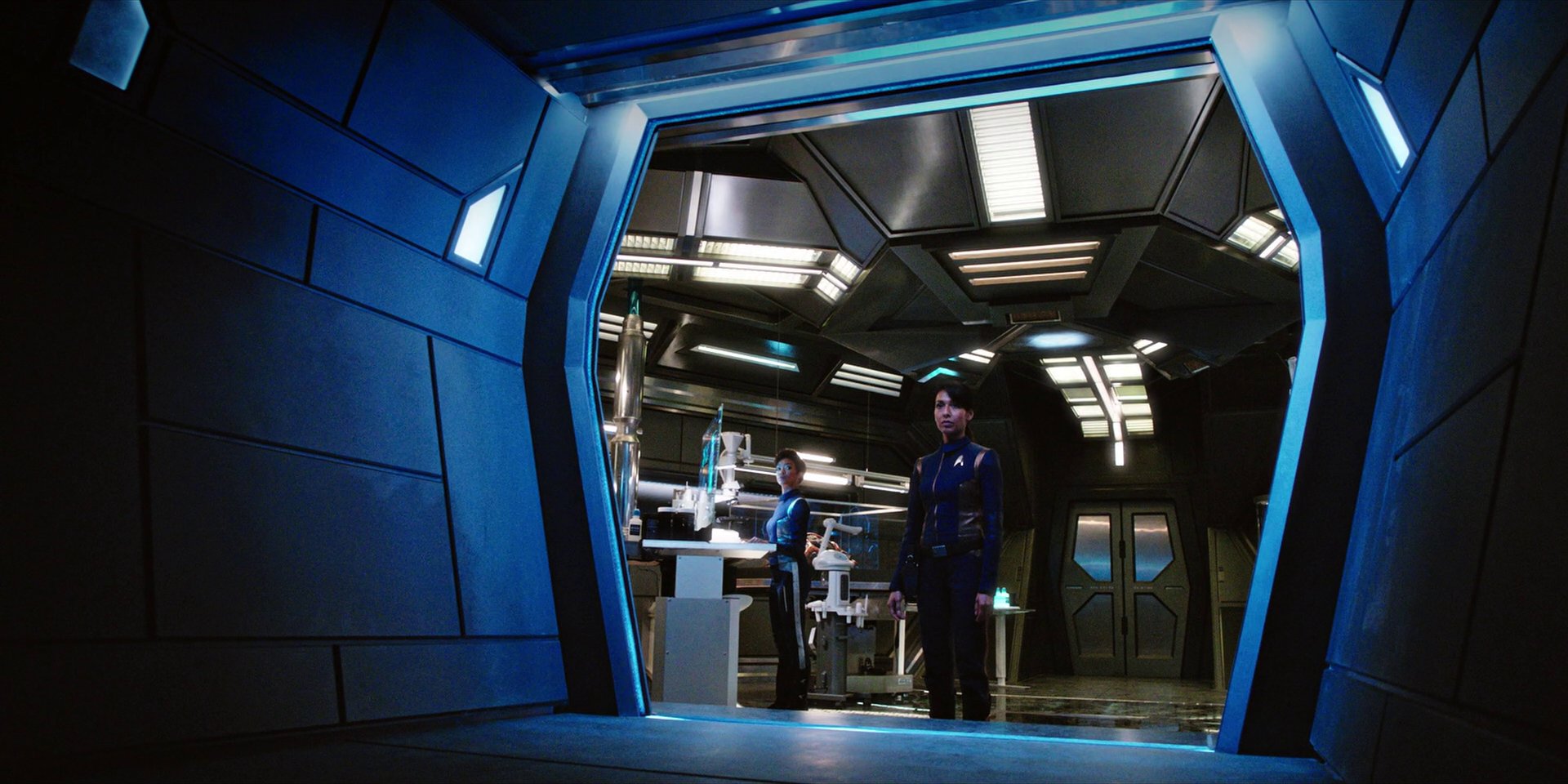 extant_StarTrekDiscovery_1x04-TheButchersKnifeCaresNotForTheLambsCry_1458.jpg extant_StarTrekDiscovery_1x04-TheButchersKnifeCaresNotForTheLambsCry_1458.jpg