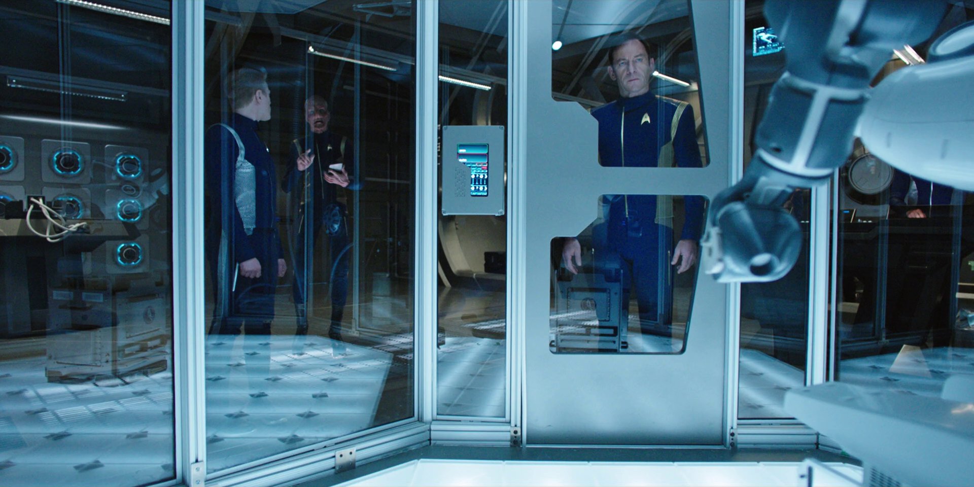 extant_StarTrekDiscovery_1x04-TheButchersKnifeCaresNotForTheLambsCry_1918.jpg