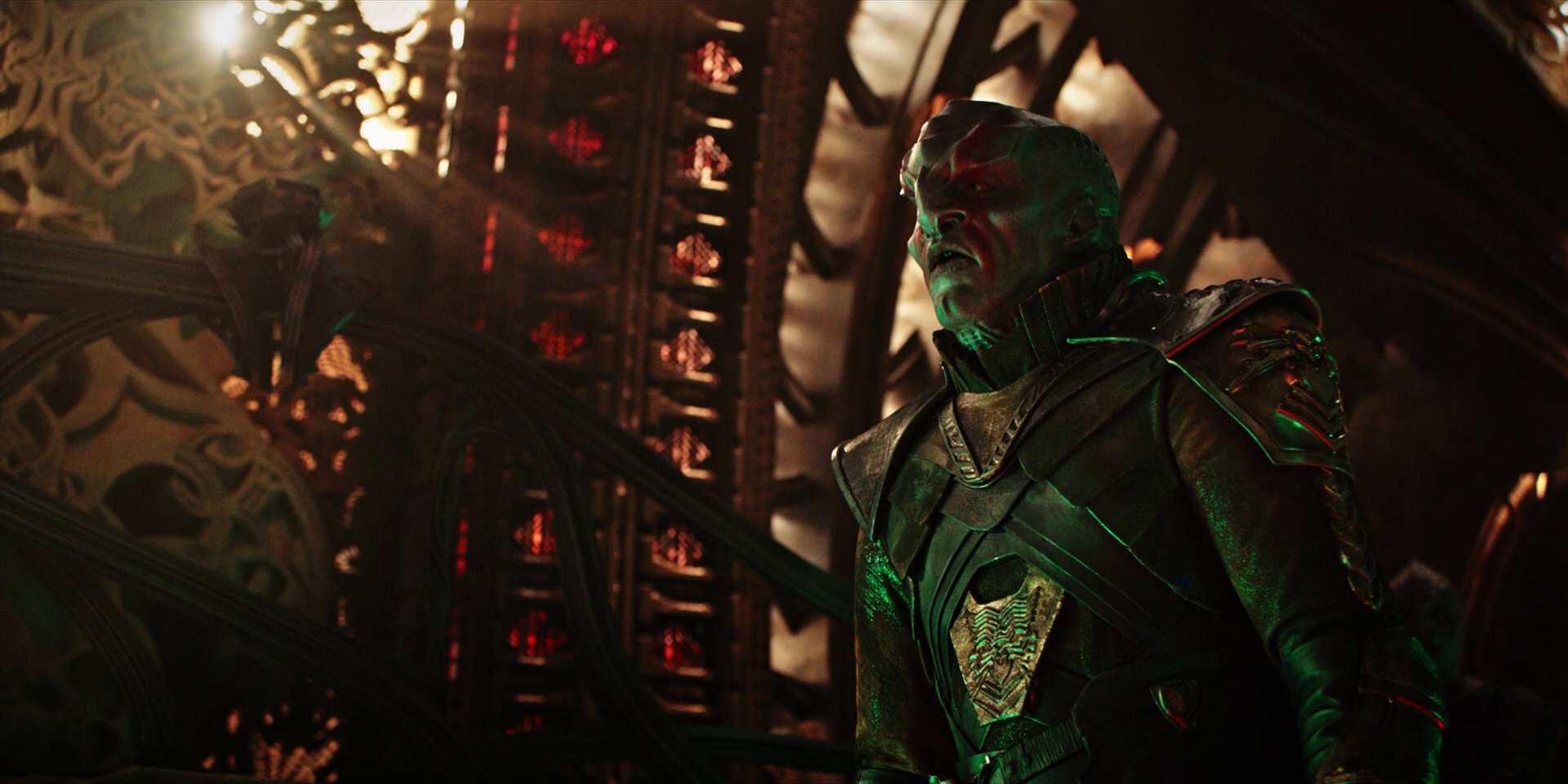 extant_StarTrekDiscovery_1x04-TheButchersKnifeCaresNotForTheLambsCry_1992.jpg