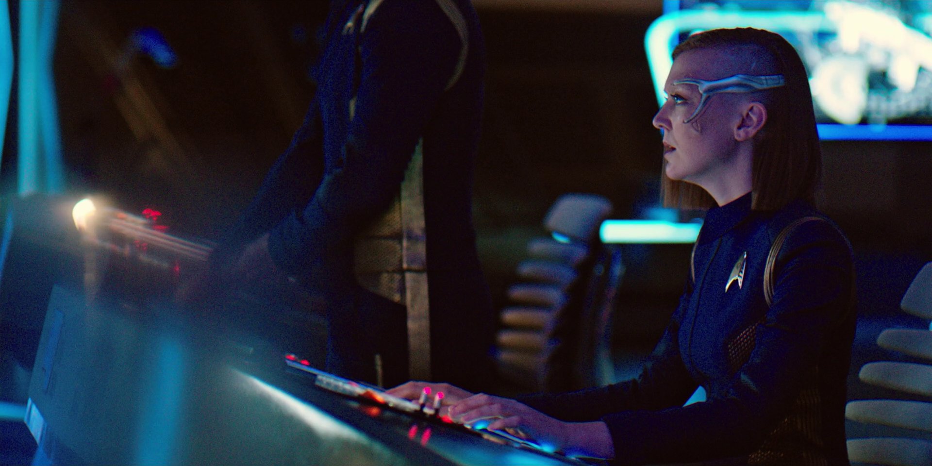 extant_StarTrekDiscovery_1x04-TheButchersKnifeCaresNotForTheLambsCry_2377.jpg