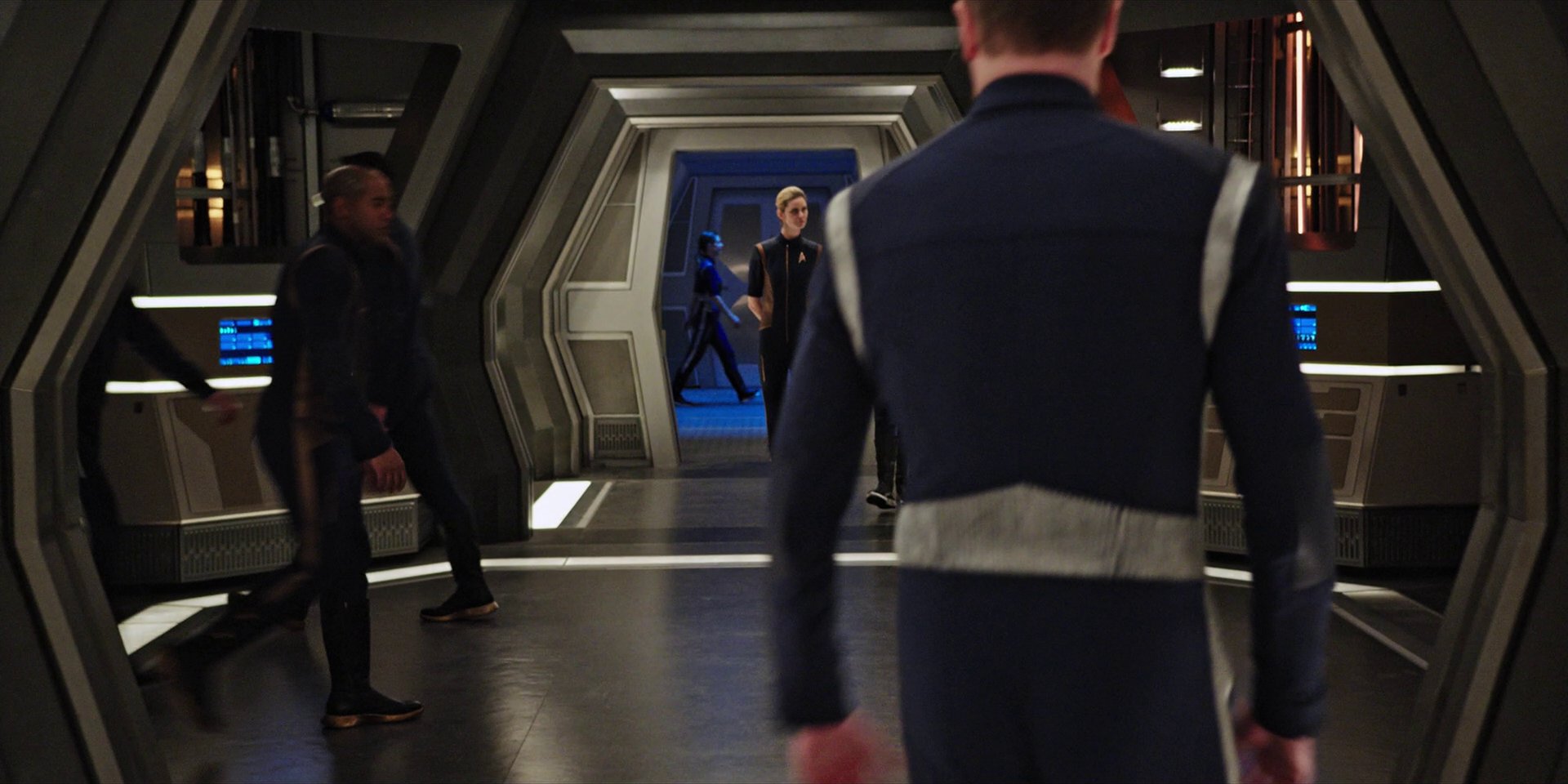 extant_StarTrekDiscovery_1x04-TheButchersKnifeCaresNotForTheLambsCry_2678.jpg