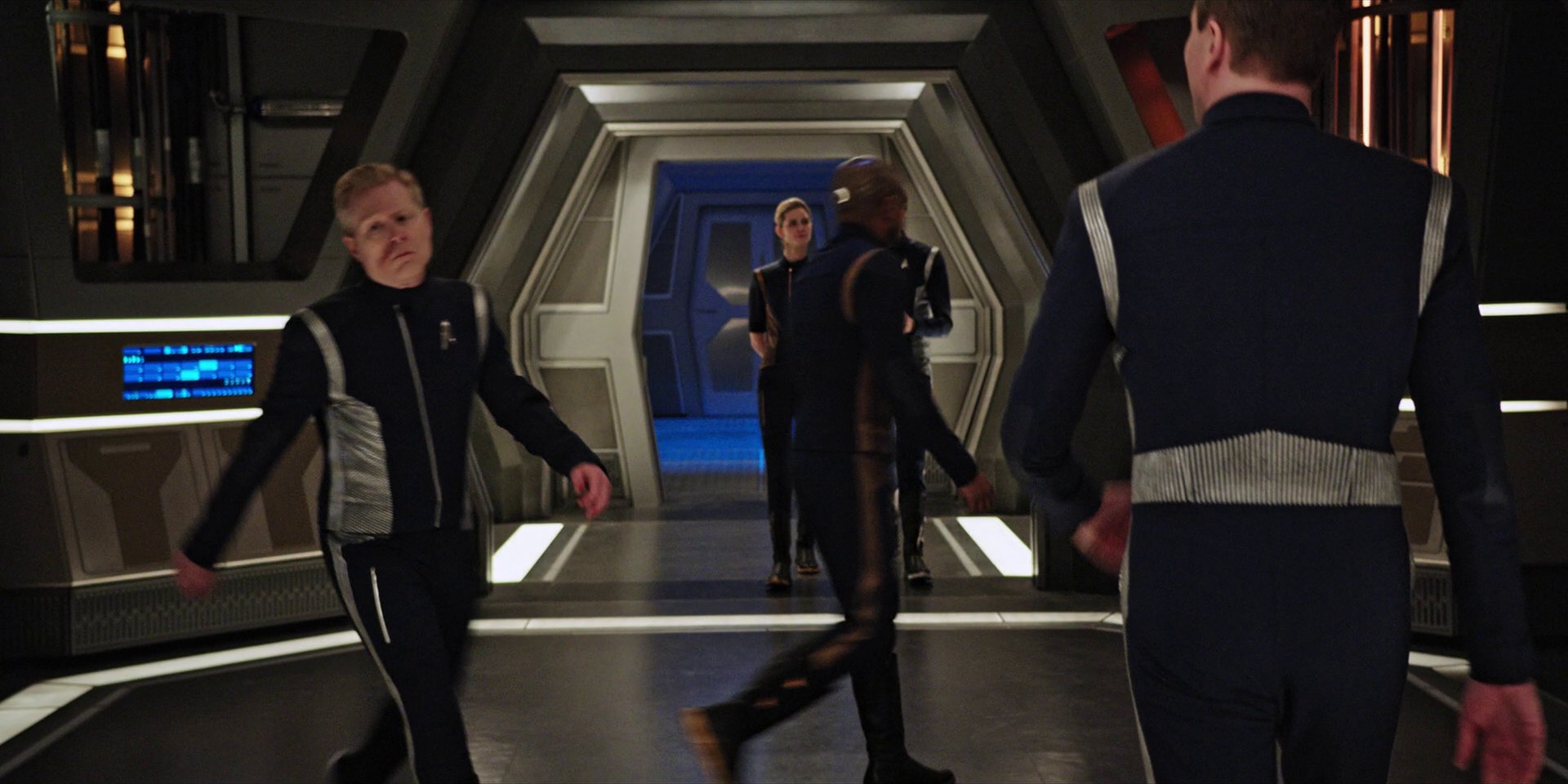 extant_StarTrekDiscovery_1x04-TheButchersKnifeCaresNotForTheLambsCry_2680.jpg