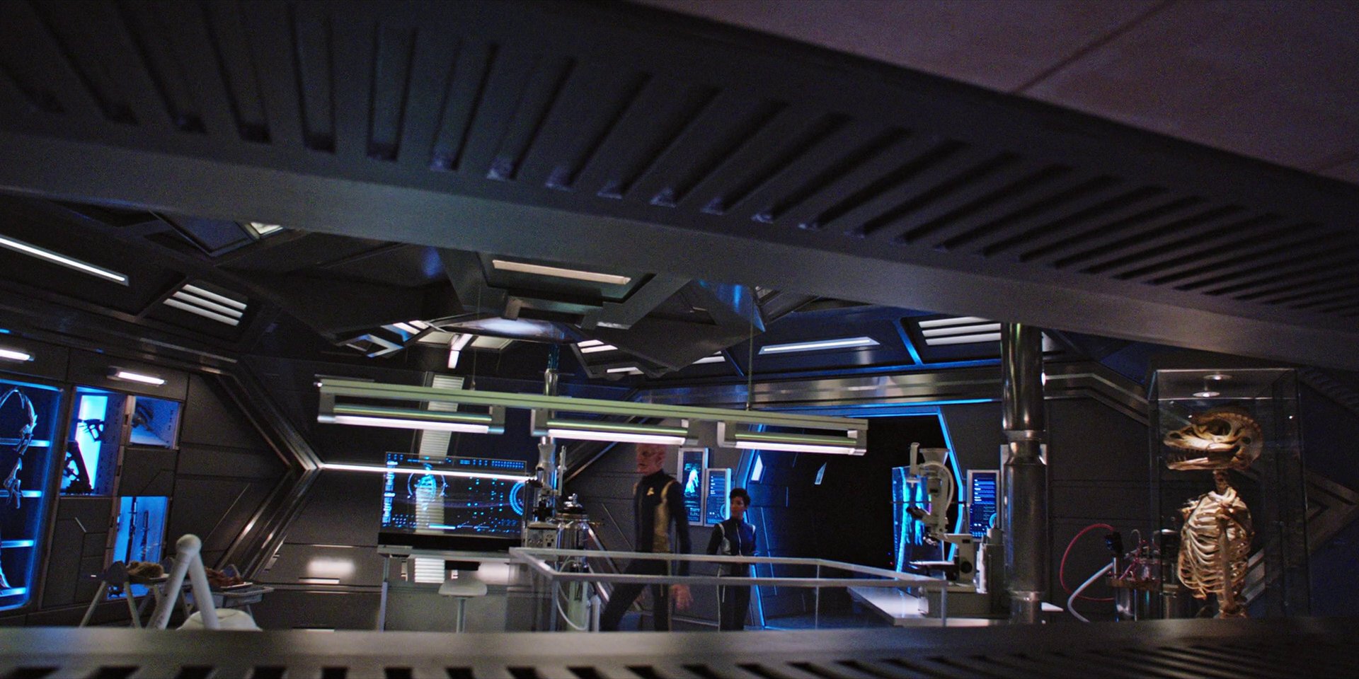 extant_StarTrekDiscovery_1x04-TheButchersKnifeCaresNotForTheLambsCry_3430.jpg