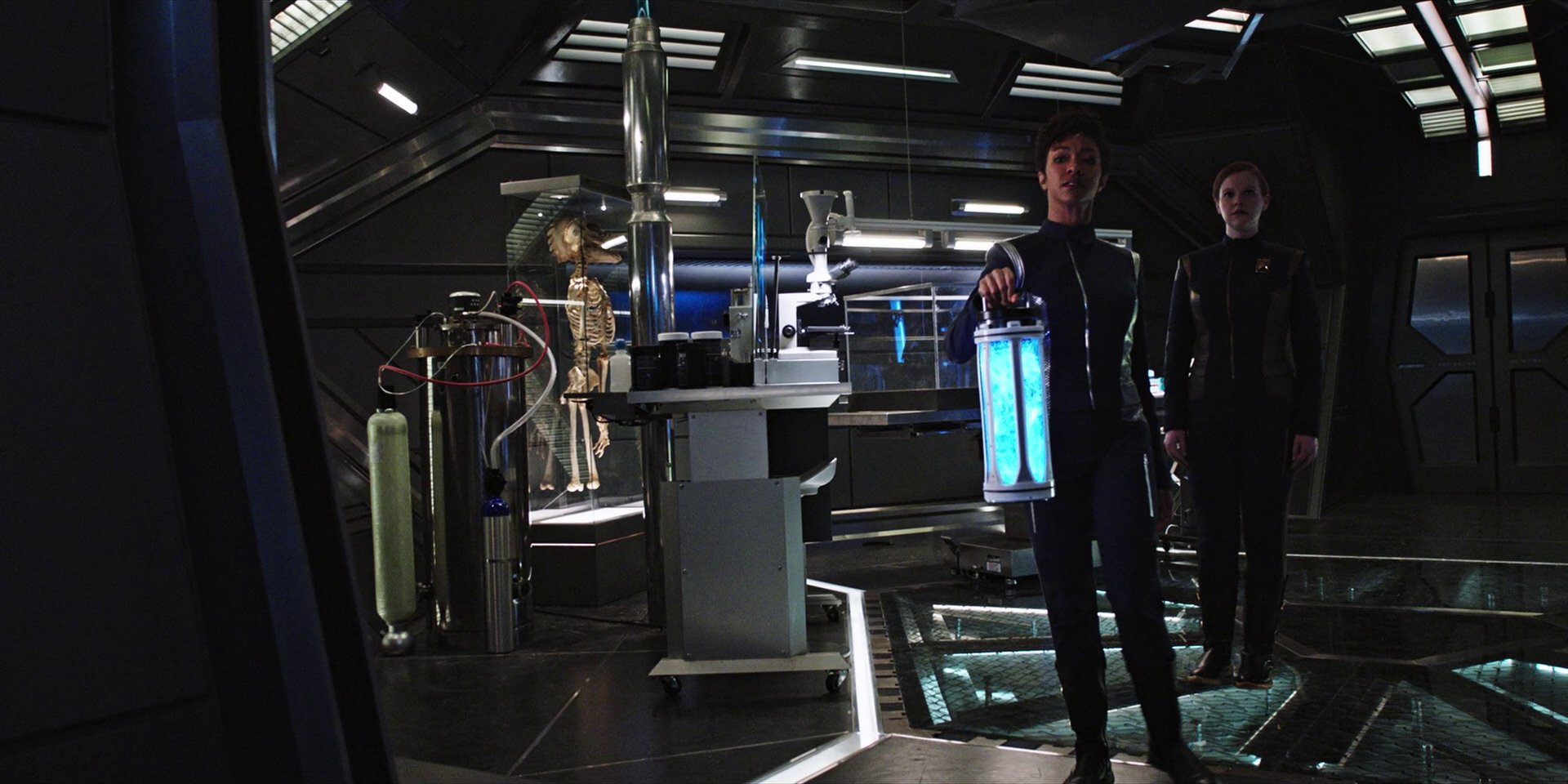 extant_StarTrekDiscovery_1x04-TheButchersKnifeCaresNotForTheLambsCry_3576.jpg
