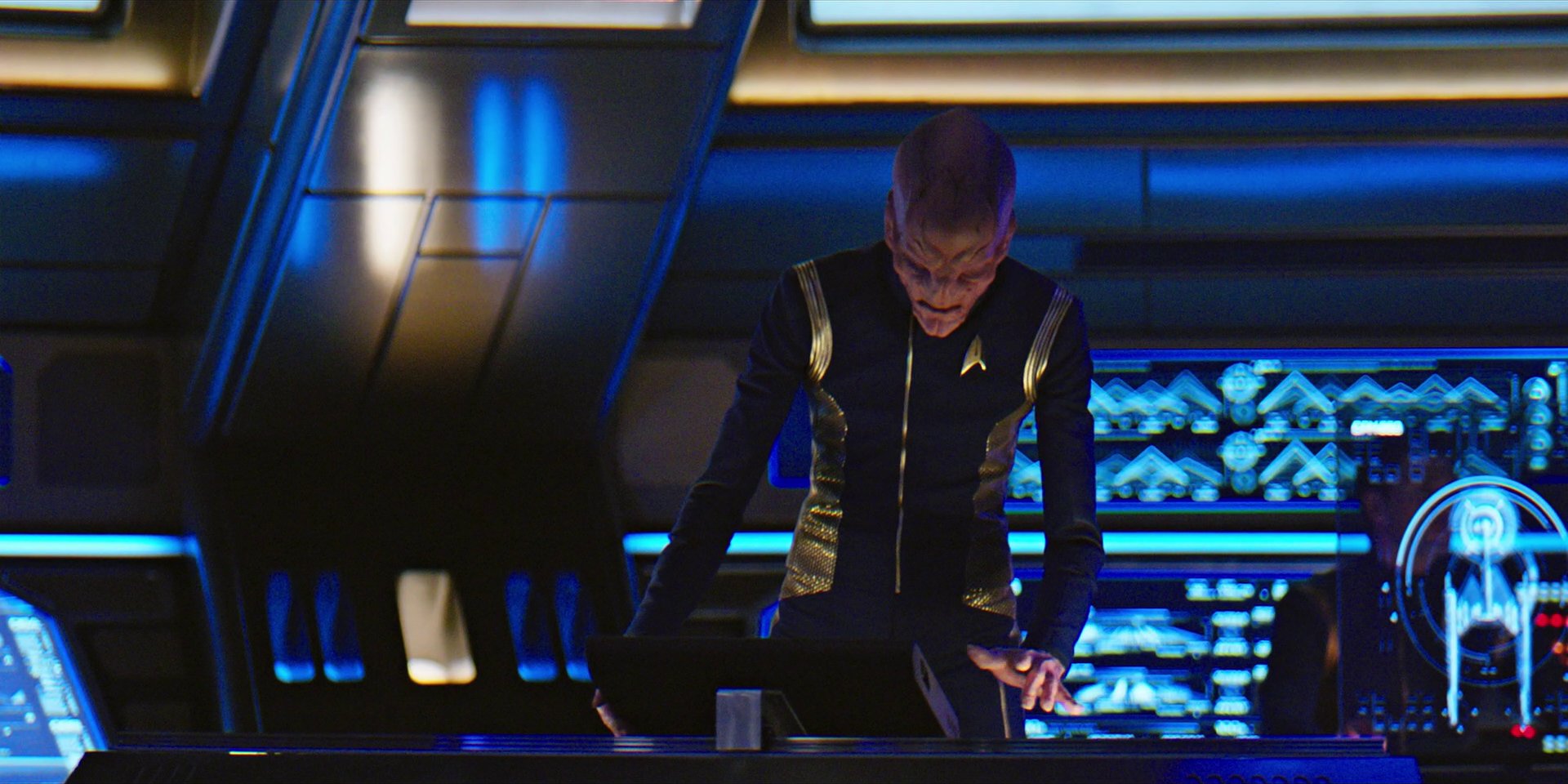 extant_StarTrekDiscovery_1x04-TheButchersKnifeCaresNotForTheLambsCry_4347.jpg