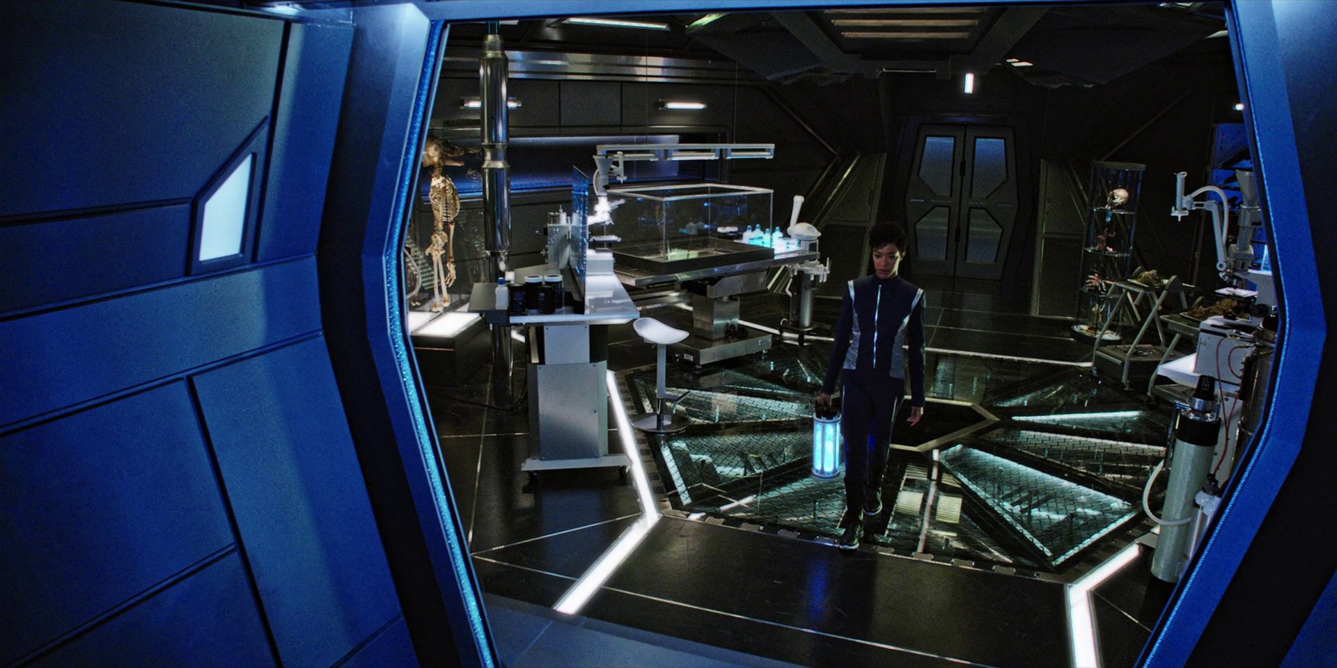 extant_StarTrekDiscovery_1x04-TheButchersKnifeCaresNotForTheLambsCry_4802.jpg