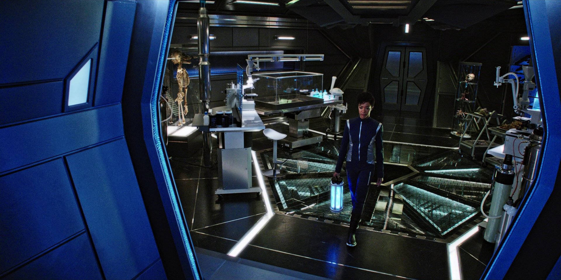 extant_StarTrekDiscovery_1x04-TheButchersKnifeCaresNotForTheLambsCry_4804.jpg