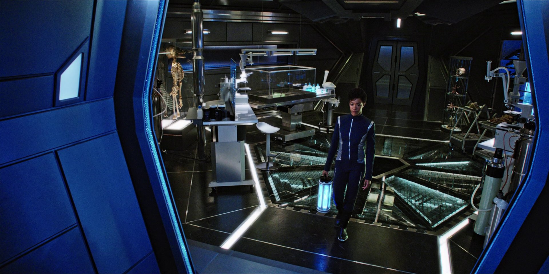 extant_StarTrekDiscovery_1x04-TheButchersKnifeCaresNotForTheLambsCry_4805.jpg