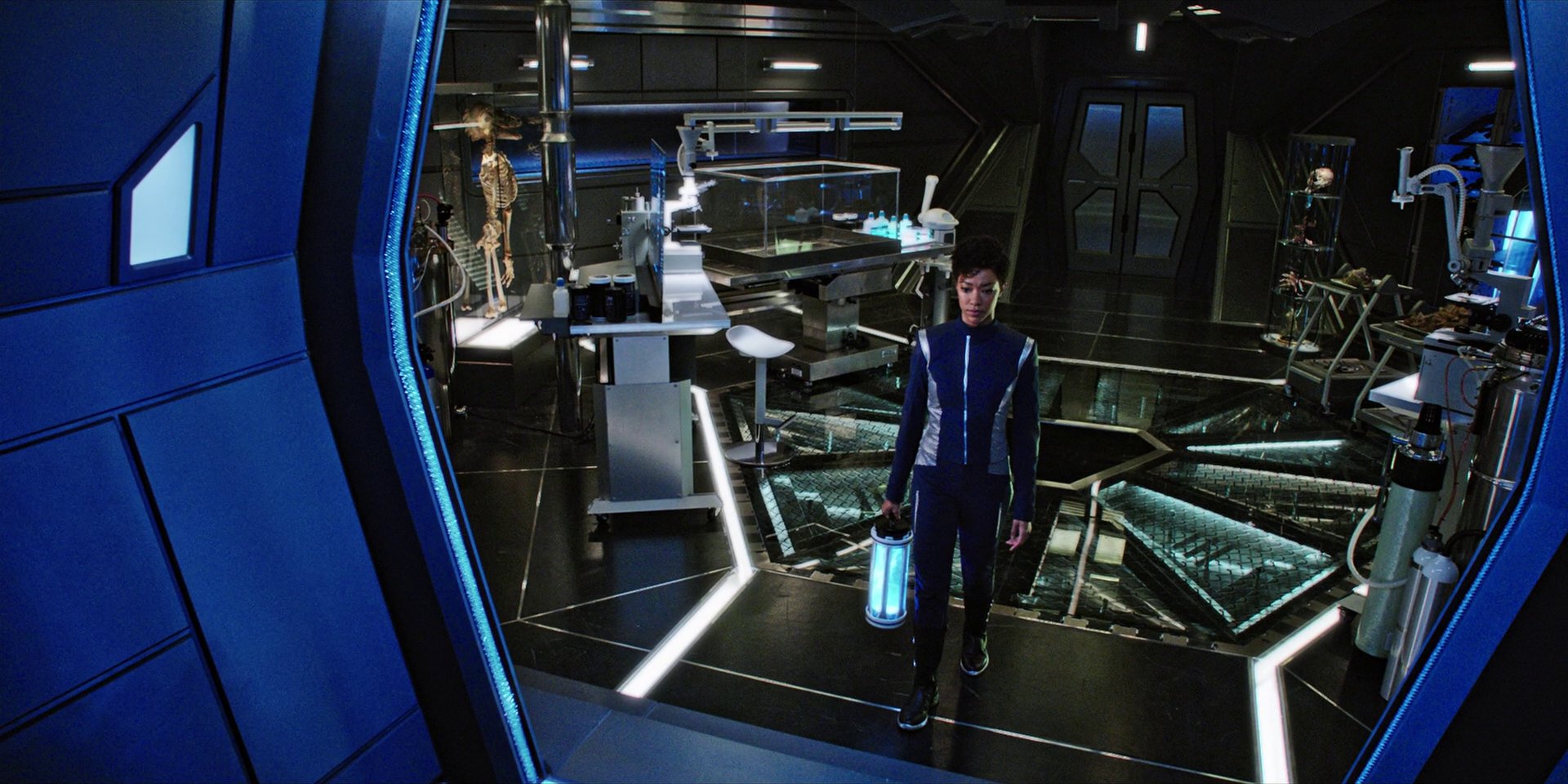 extant_StarTrekDiscovery_1x04-TheButchersKnifeCaresNotForTheLambsCry_4807.jpg