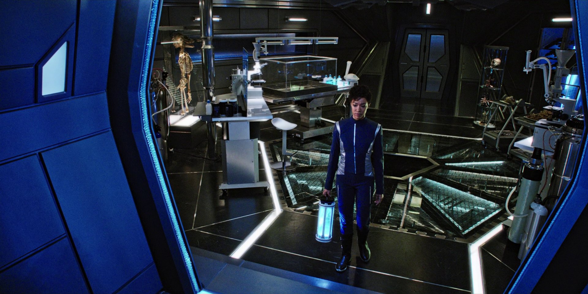 extant_StarTrekDiscovery_1x04-TheButchersKnifeCaresNotForTheLambsCry_4808.jpg