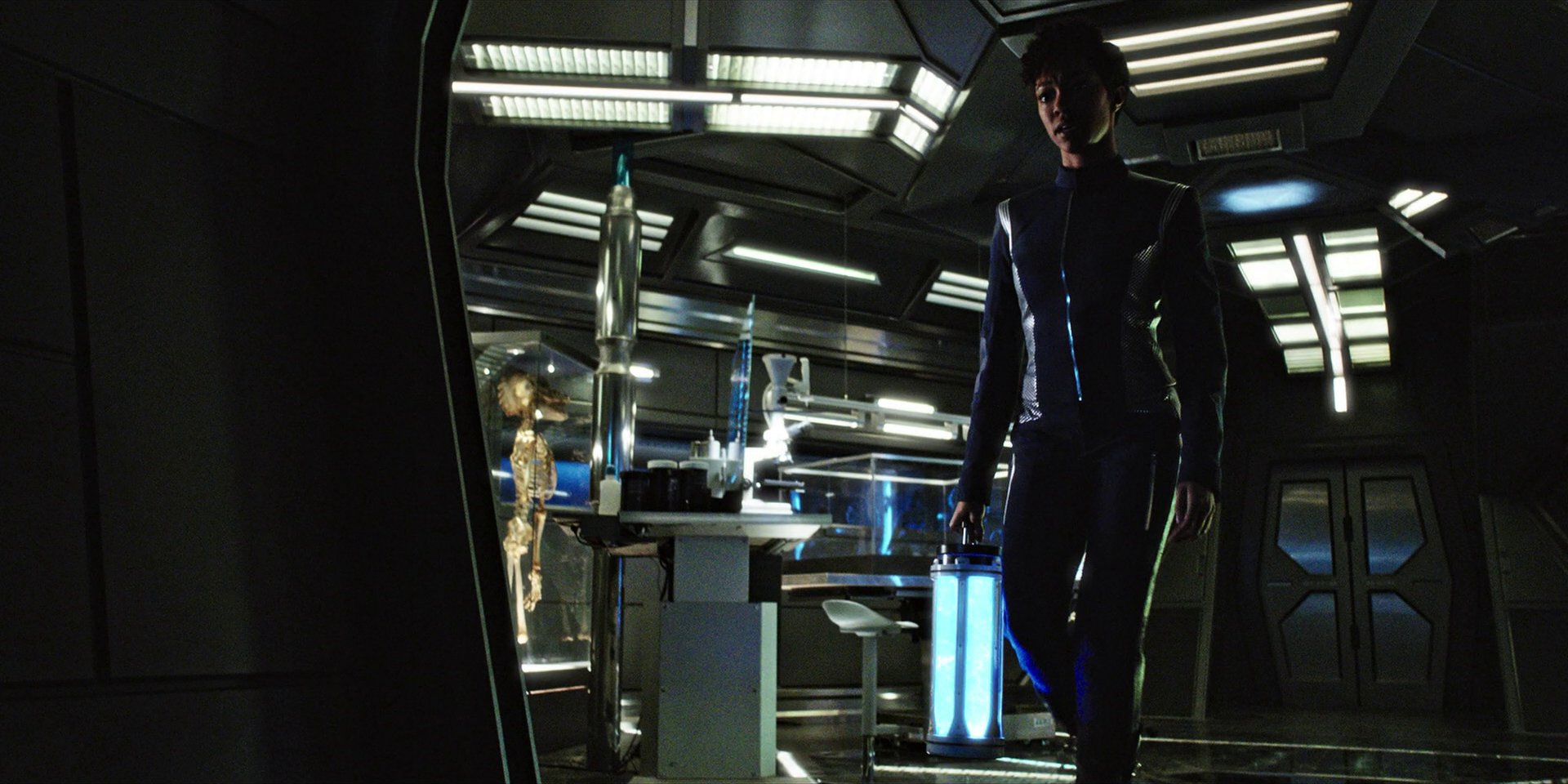 extant_StarTrekDiscovery_1x04-TheButchersKnifeCaresNotForTheLambsCry_4826.jpg