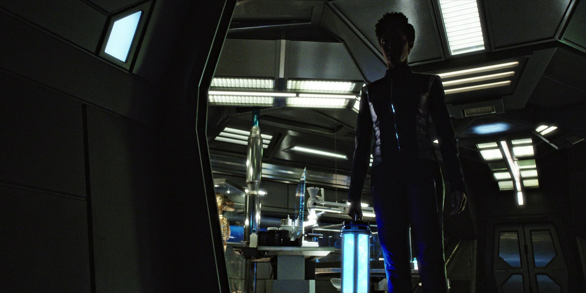extant_StarTrekDiscovery_1x04-TheButchersKnifeCaresNotForTheLambsCry_4832.jpg