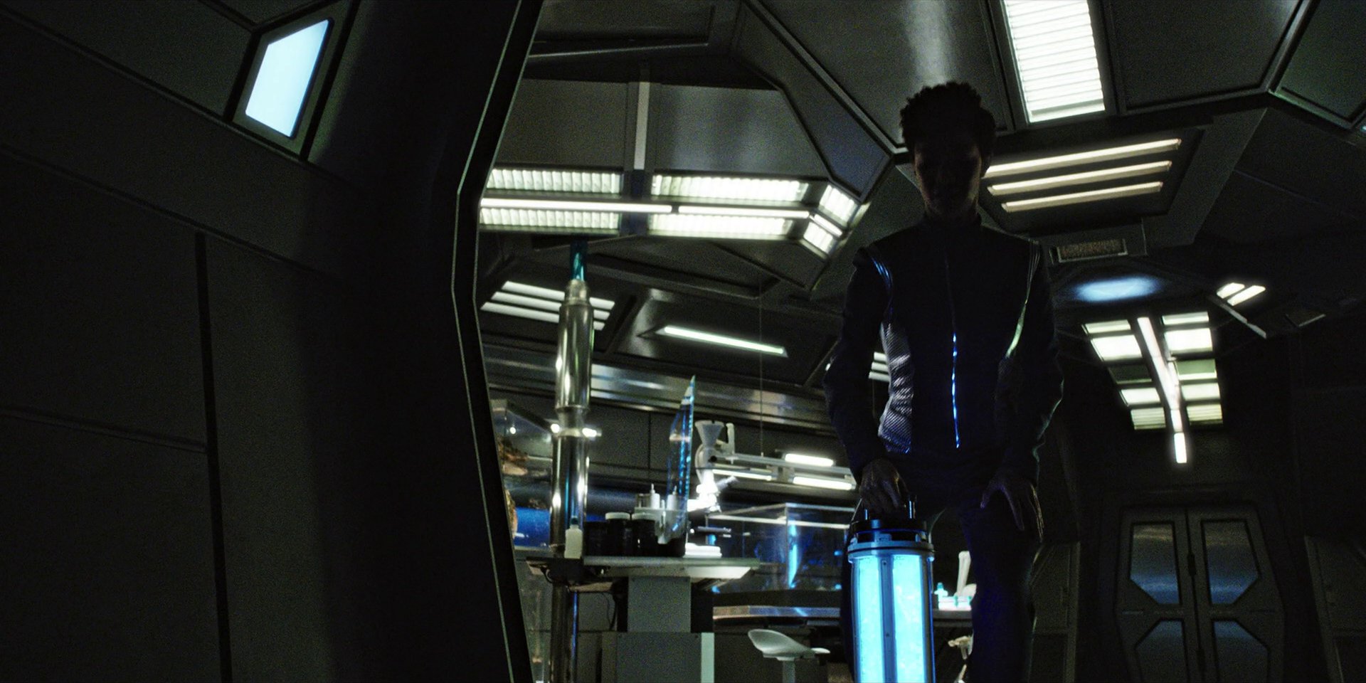 extant_StarTrekDiscovery_1x04-TheButchersKnifeCaresNotForTheLambsCry_4836.jpg