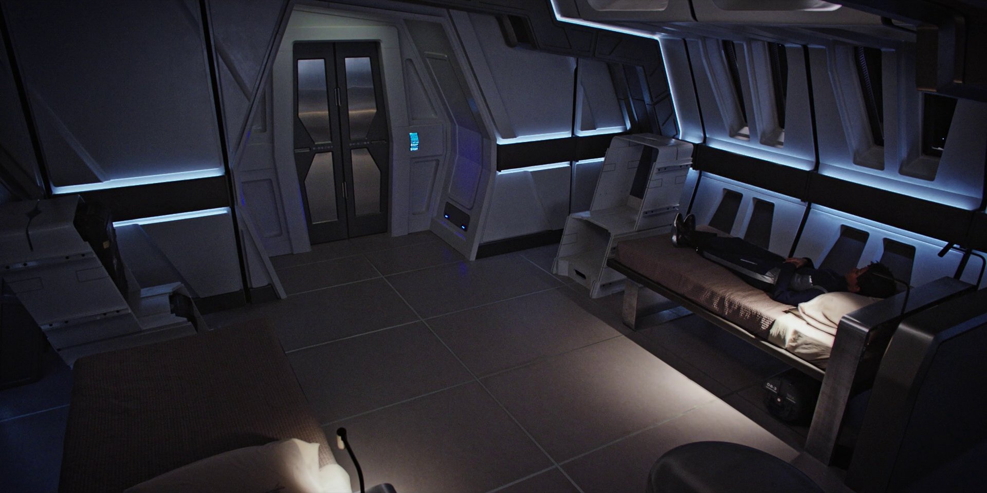 extant_StarTrekDiscovery_1x04-TheButchersKnifeCaresNotForTheLambsCry_4891.jpg