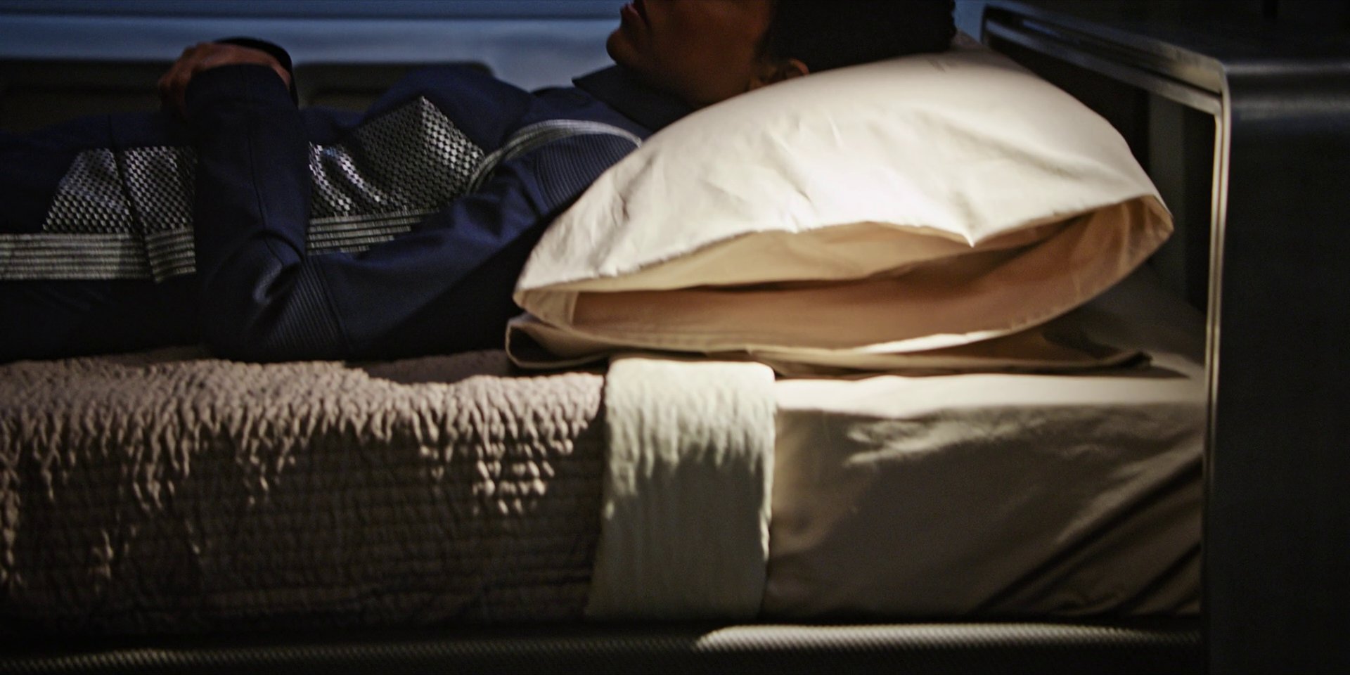 extant_StarTrekDiscovery_1x04-TheButchersKnifeCaresNotForTheLambsCry_4940.jpg