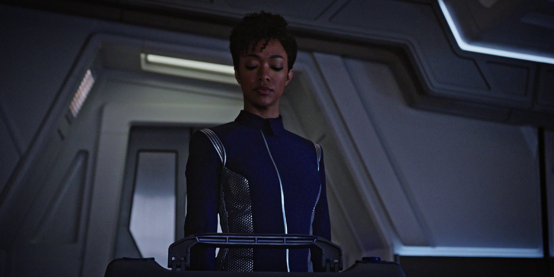 extant_StarTrekDiscovery_1x04-TheButchersKnifeCaresNotForTheLambsCry_5117.jpg