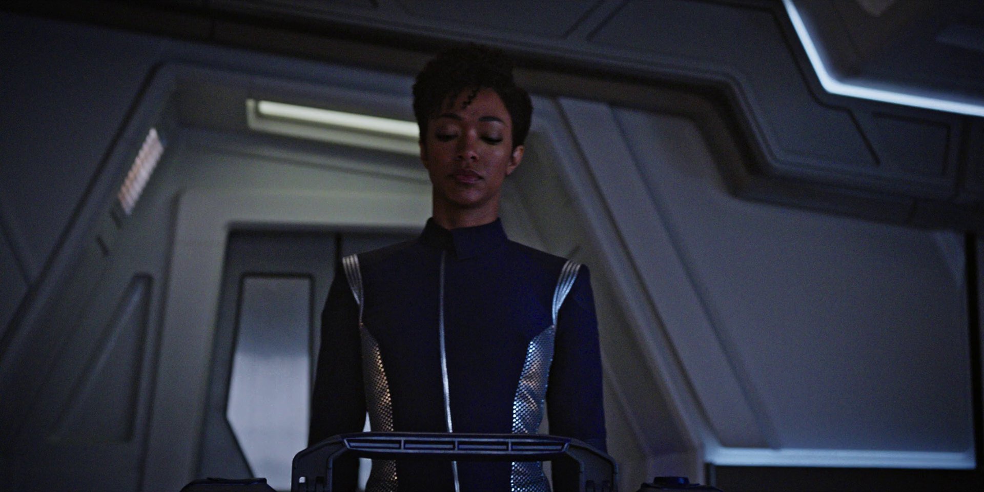 extant_StarTrekDiscovery_1x04-TheButchersKnifeCaresNotForTheLambsCry_5121.jpg