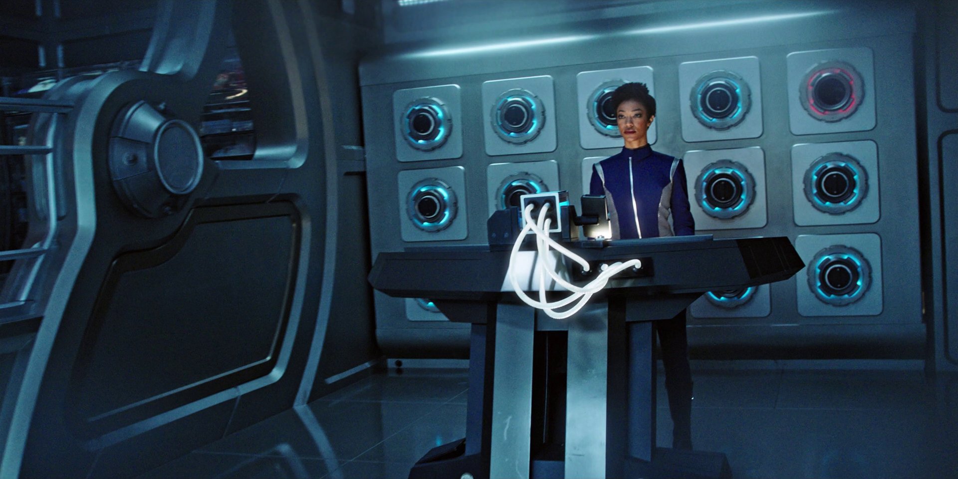 extant_StarTrekDiscovery_1x05-ChooseYourPain_0170.jpg