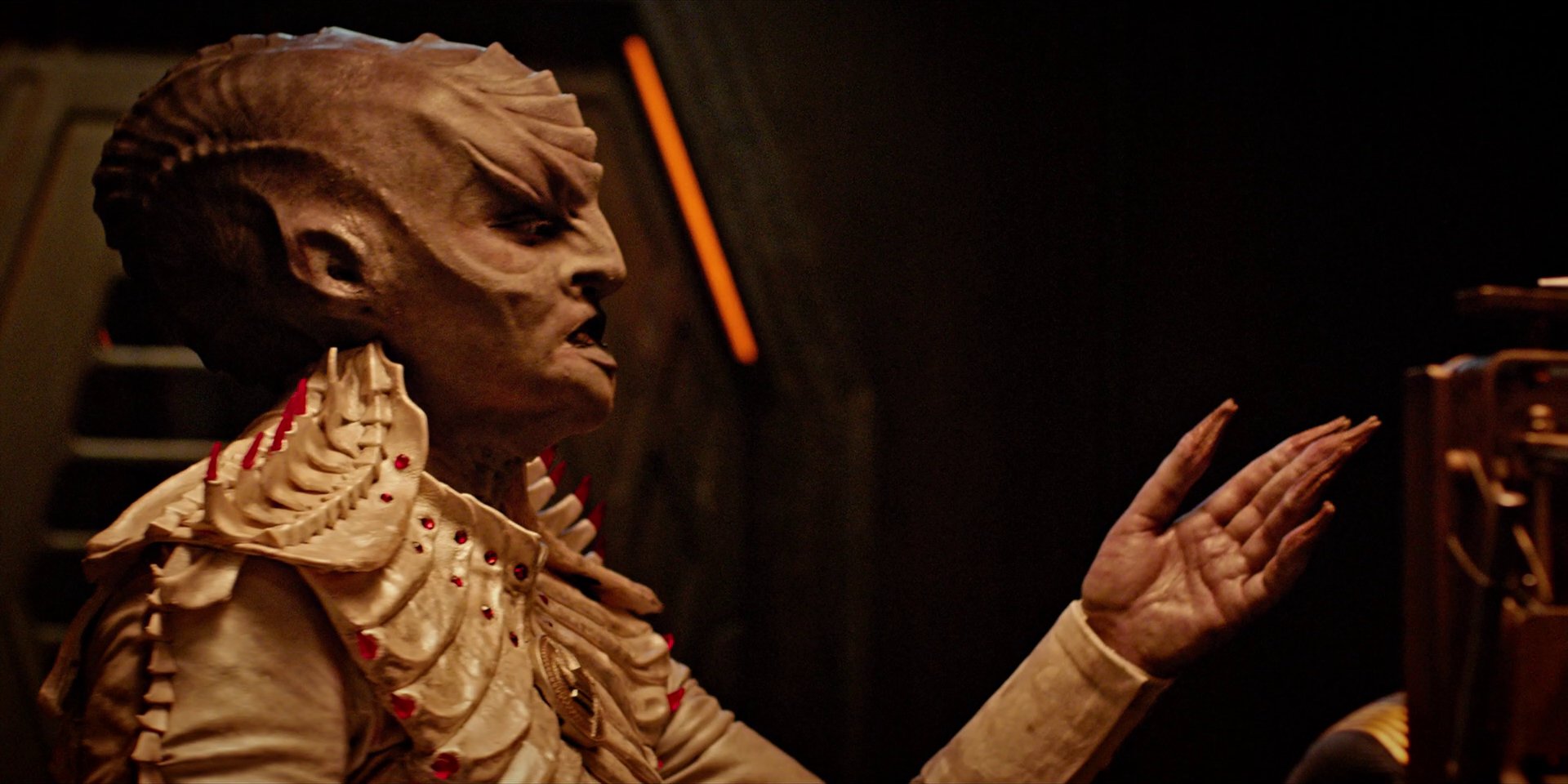 extant_StarTrekDiscovery_1x05-ChooseYourPain_2518.jpg