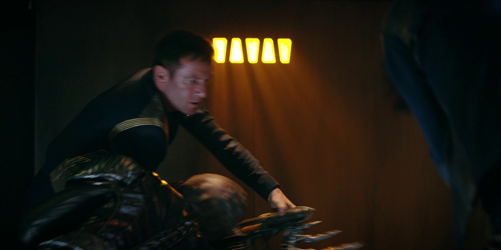 extant_StarTrekDiscovery_1x05-ChooseYourPain_3643.jpg