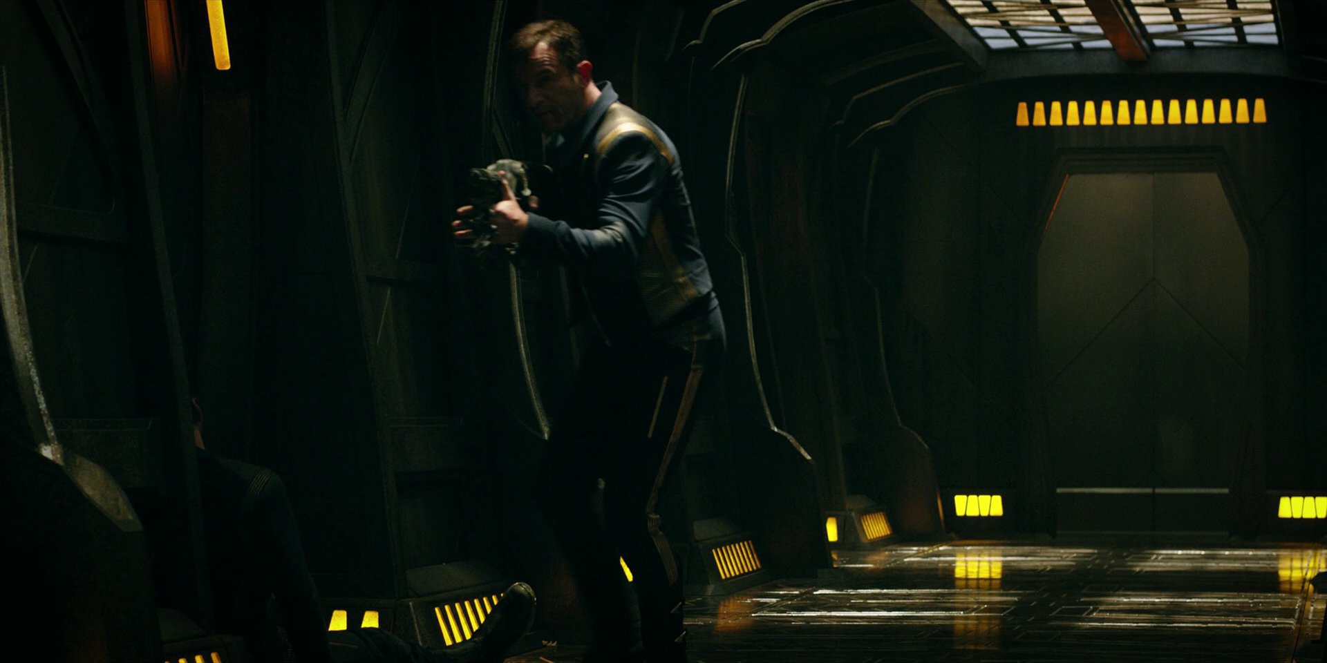 extant_StarTrekDiscovery_1x05-ChooseYourPain_3820.jpg