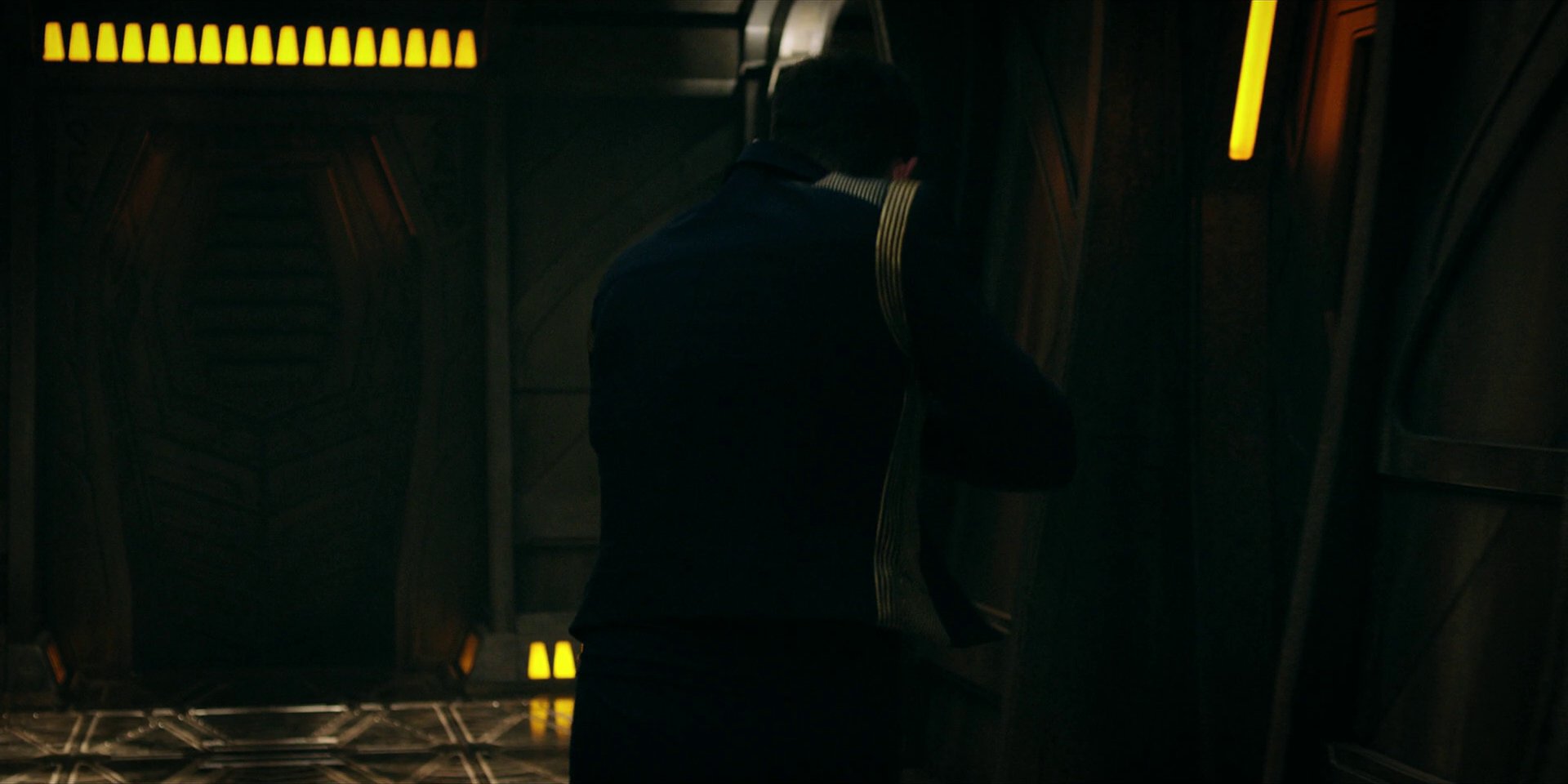 extant_StarTrekDiscovery_1x05-ChooseYourPain_3823.jpg