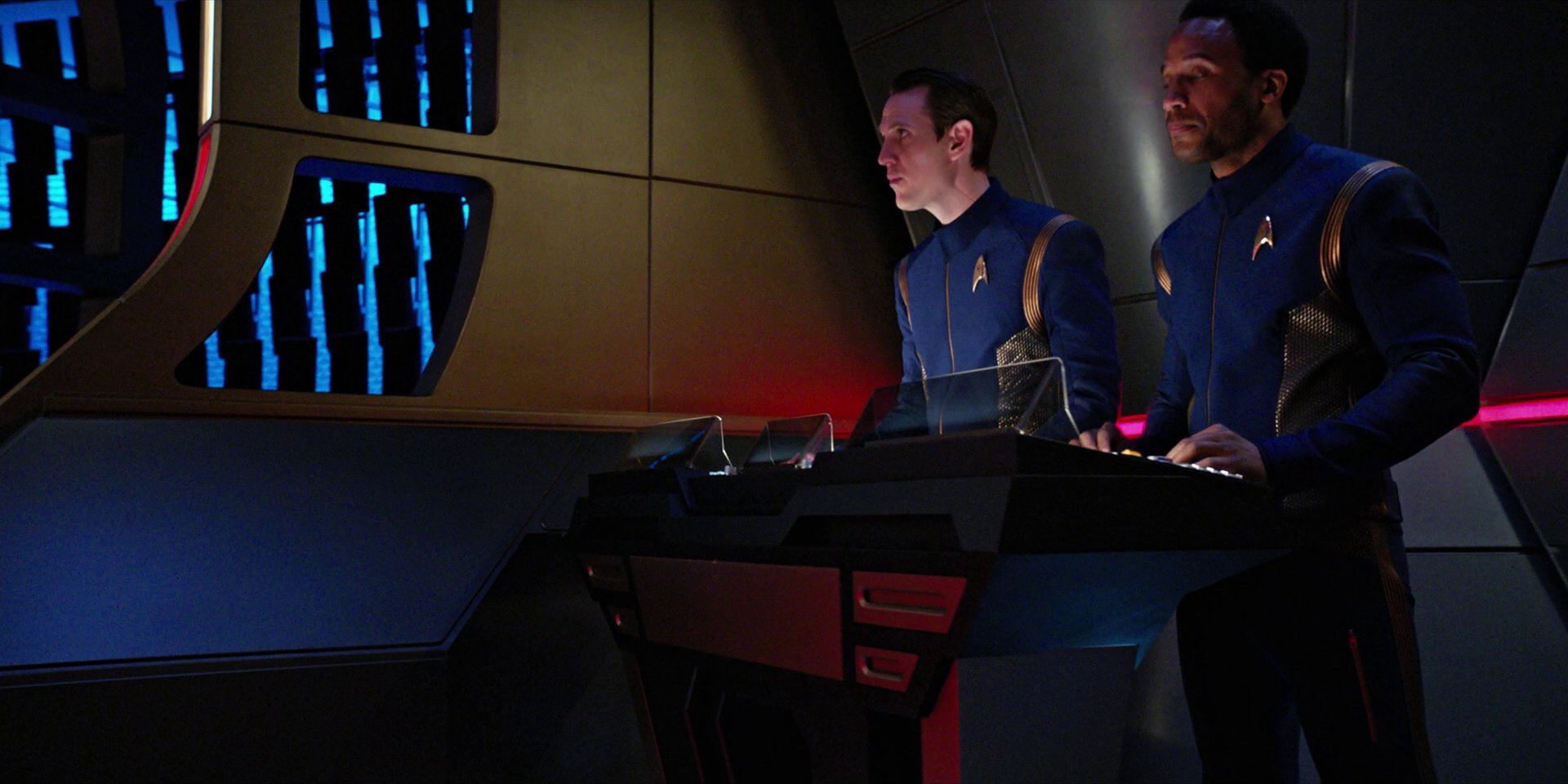 extant_StarTrekDiscovery_1x05-ChooseYourPain_4107.jpg