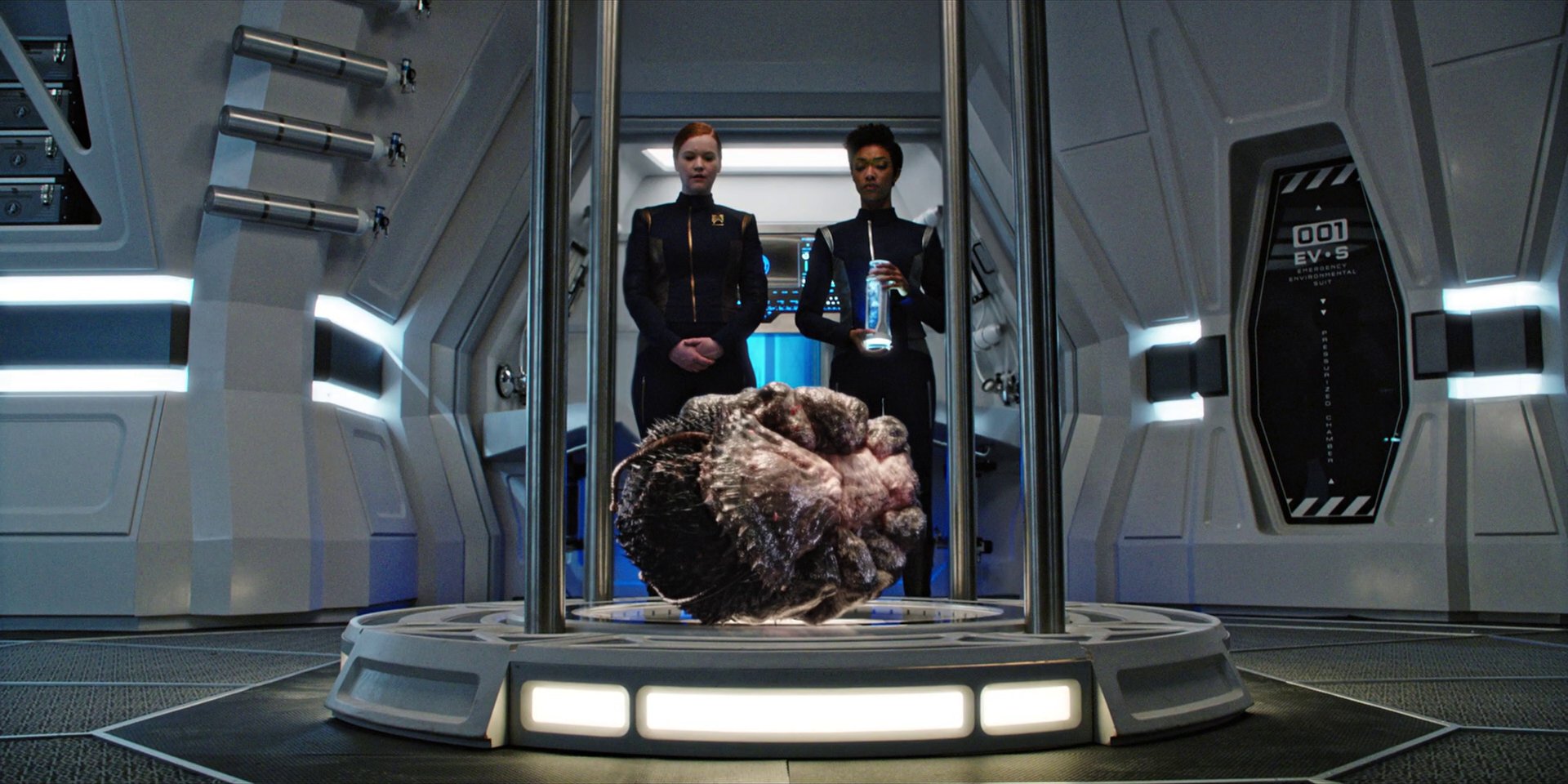 extant_StarTrekDiscovery_1x05-ChooseYourPain_4648.jpg