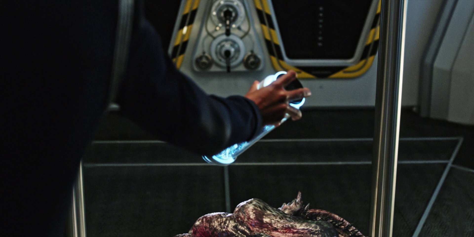 extant_StarTrekDiscovery_1x05-ChooseYourPain_4710.jpg