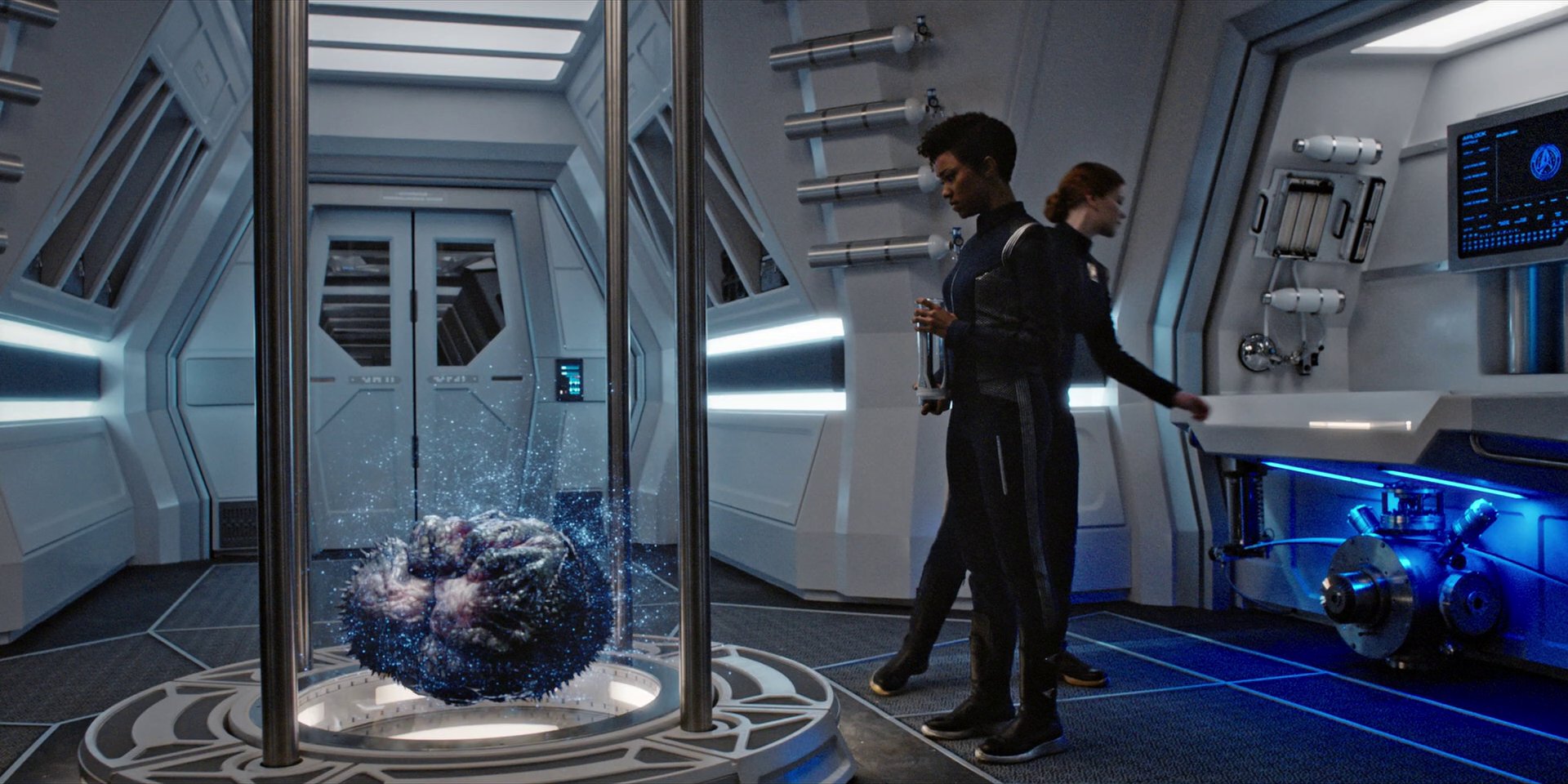 extant_StarTrekDiscovery_1x05-ChooseYourPain_4727.jpg