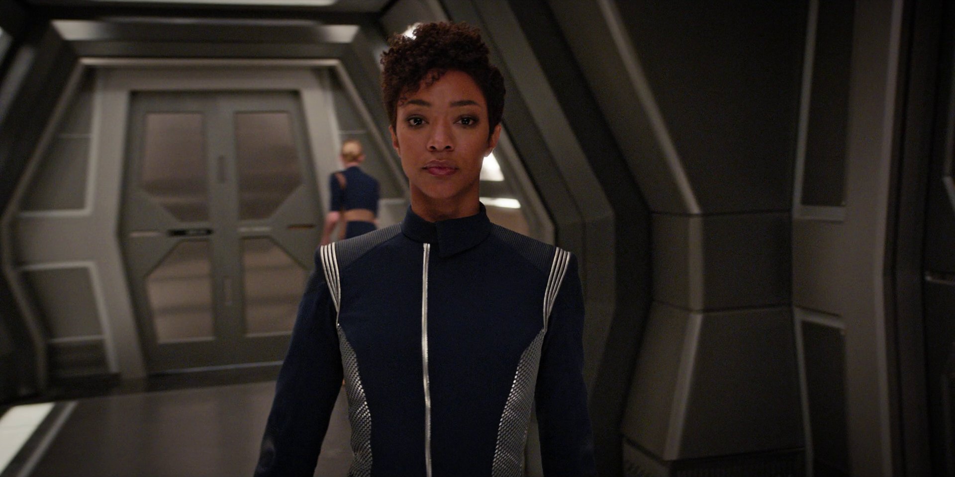 extant_StarTrekDiscovery_1x07-MagicToMakeTheSanestManGoMad_0265.jpg