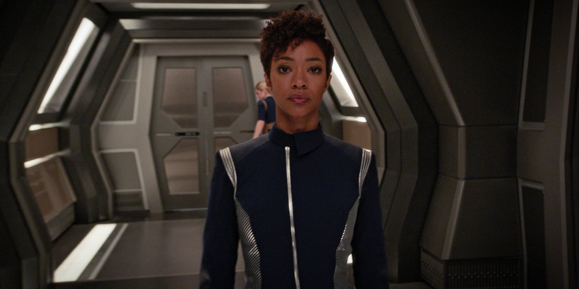 extant_StarTrekDiscovery_1x07-MagicToMakeTheSanestManGoMad_0266.jpg