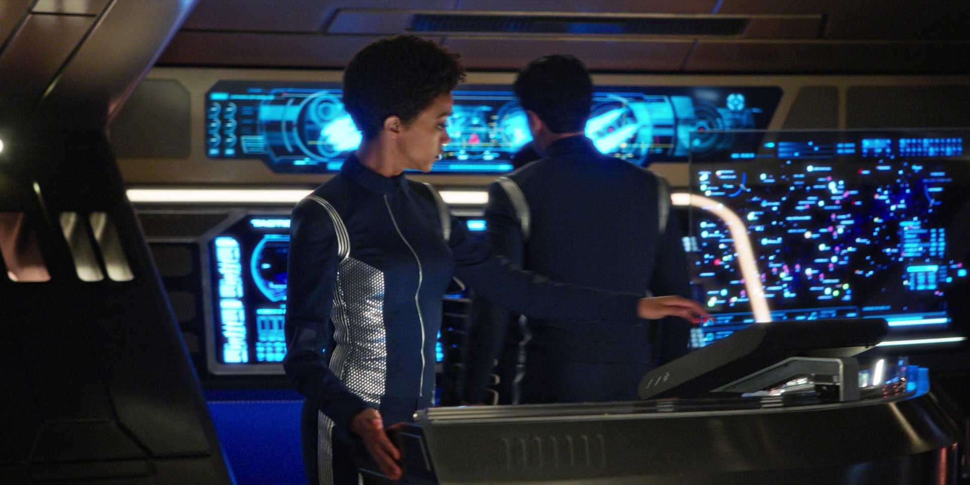 extant_StarTrekDiscovery_1x07-MagicToMakeTheSanestManGoMad_0270.jpg