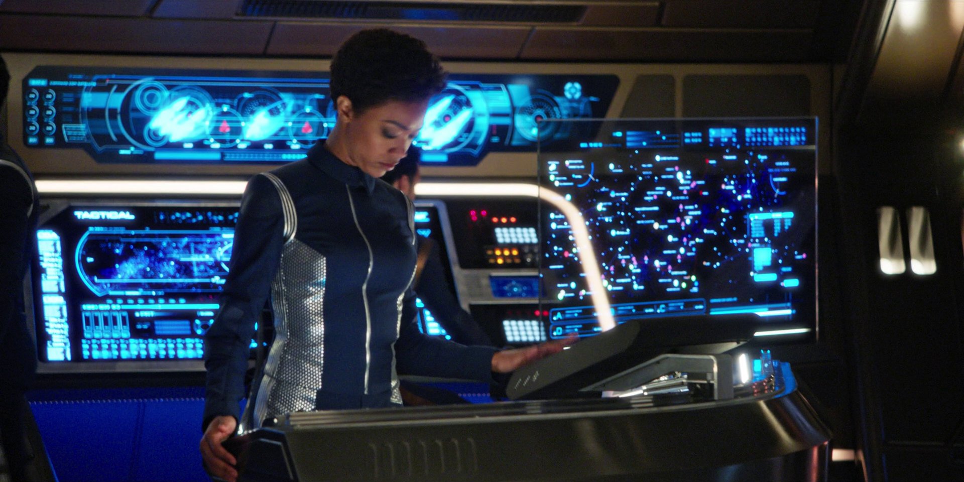 extant_StarTrekDiscovery_1x07-MagicToMakeTheSanestManGoMad_0274.jpg
