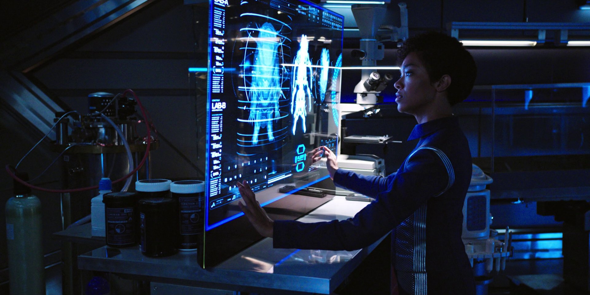 extant_StarTrekDiscovery_1x07-MagicToMakeTheSanestManGoMad_0291.jpg