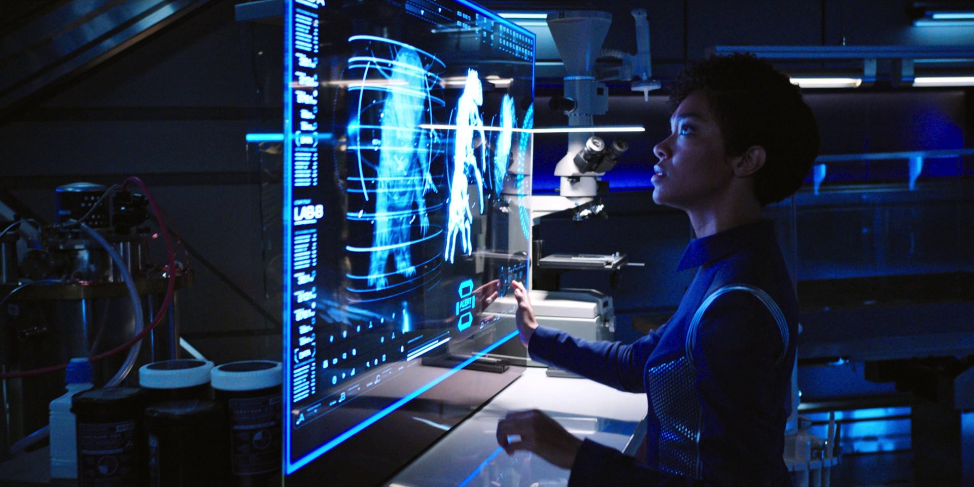 extant_StarTrekDiscovery_1x07-MagicToMakeTheSanestManGoMad_0293.jpg