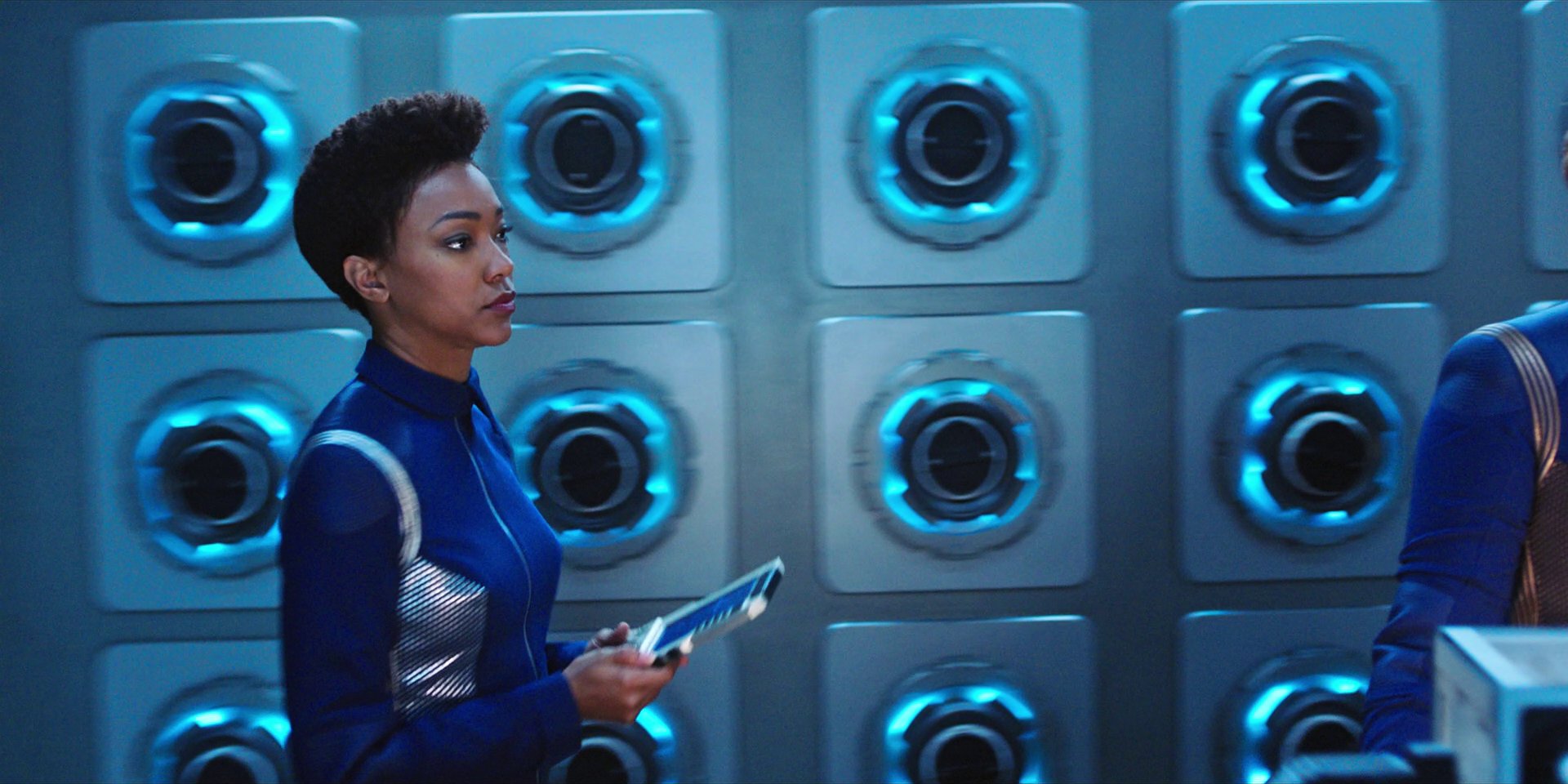 extant_StarTrekDiscovery_1x07-MagicToMakeTheSanestManGoMad_0321.jpg