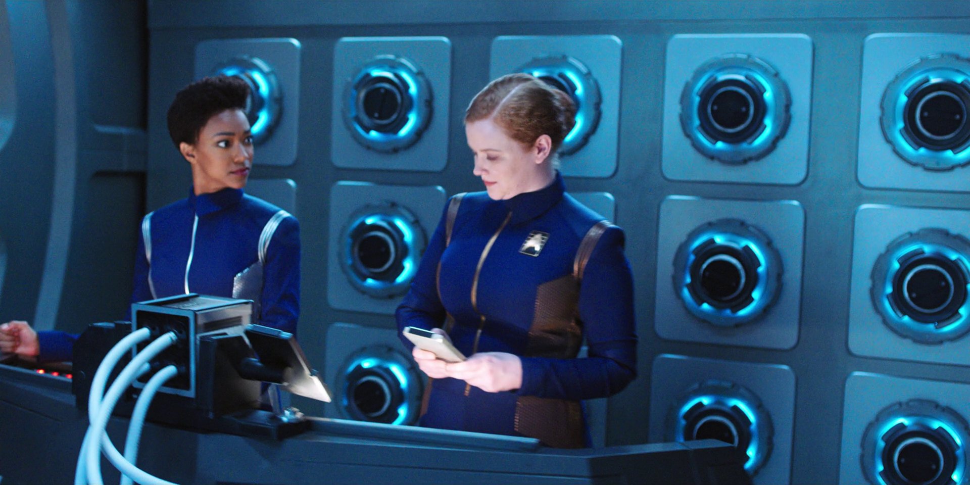 extant_StarTrekDiscovery_1x07-MagicToMakeTheSanestManGoMad_0335.jpg