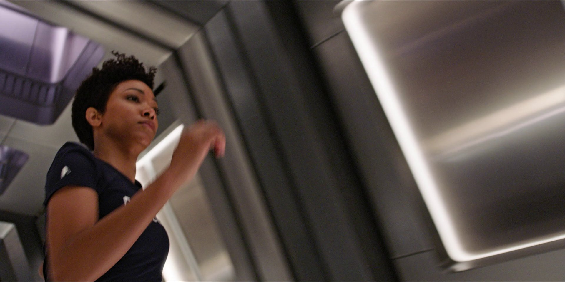 extant_StarTrekDiscovery_1x07-MagicToMakeTheSanestManGoMad_0375.jpg