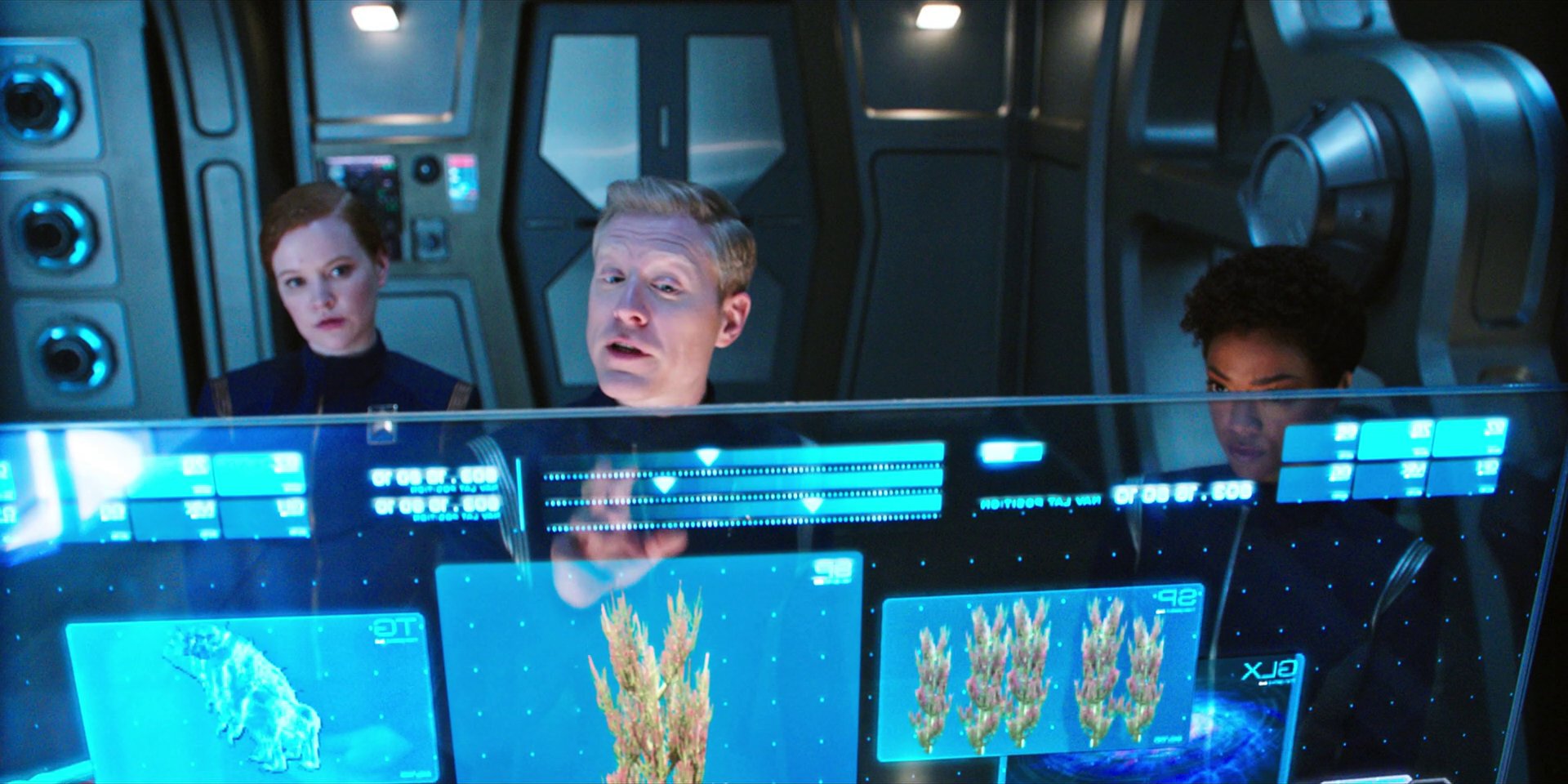 extant_StarTrekDiscovery_1x07-MagicToMakeTheSanestManGoMad_0377.jpg