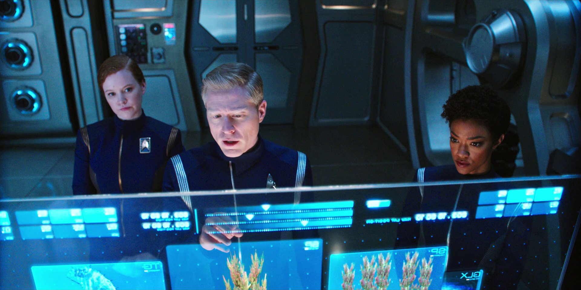 extant_StarTrekDiscovery_1x07-MagicToMakeTheSanestManGoMad_0379.jpg