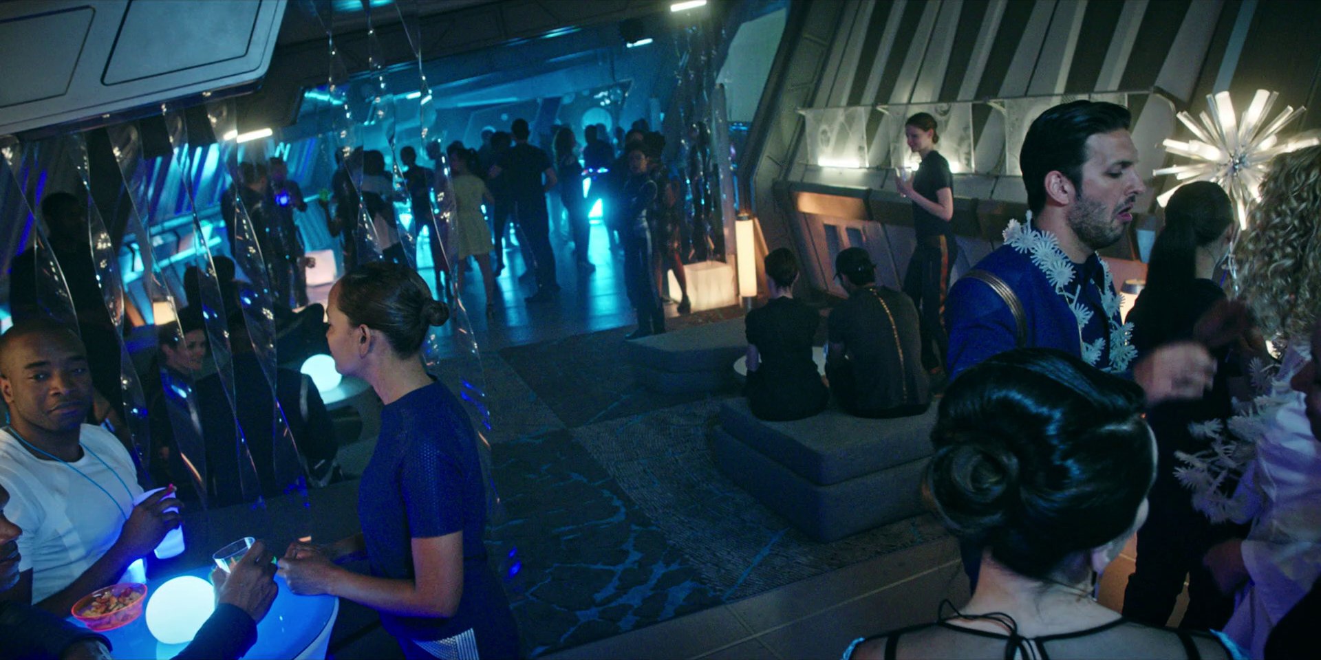 extant_StarTrekDiscovery_1x07-MagicToMakeTheSanestManGoMad_0445.jpg